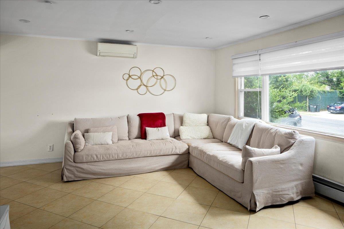 559 Arlington Place, Cedarhurst, NY 11516