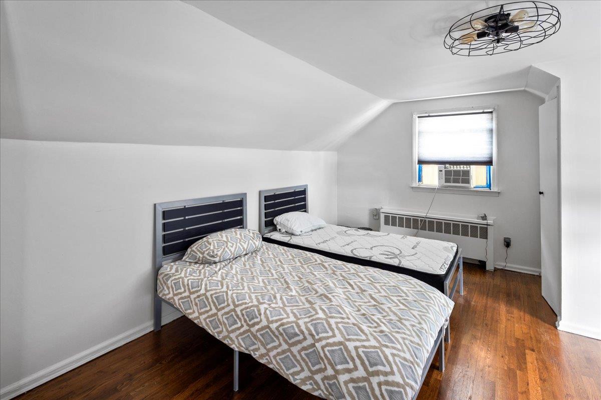 559 Arlington Place, Cedarhurst, NY 11516