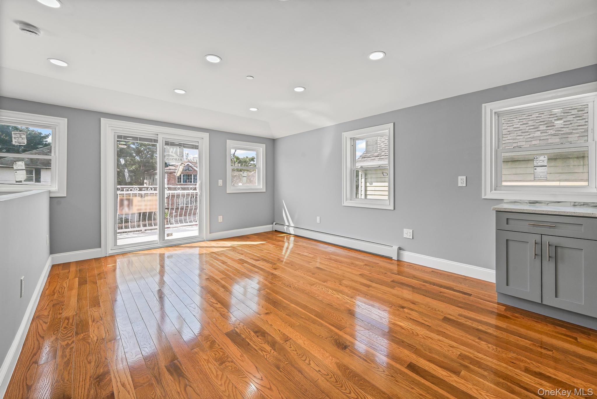 18821 118th Avenue, Saint Albans, NY 11412