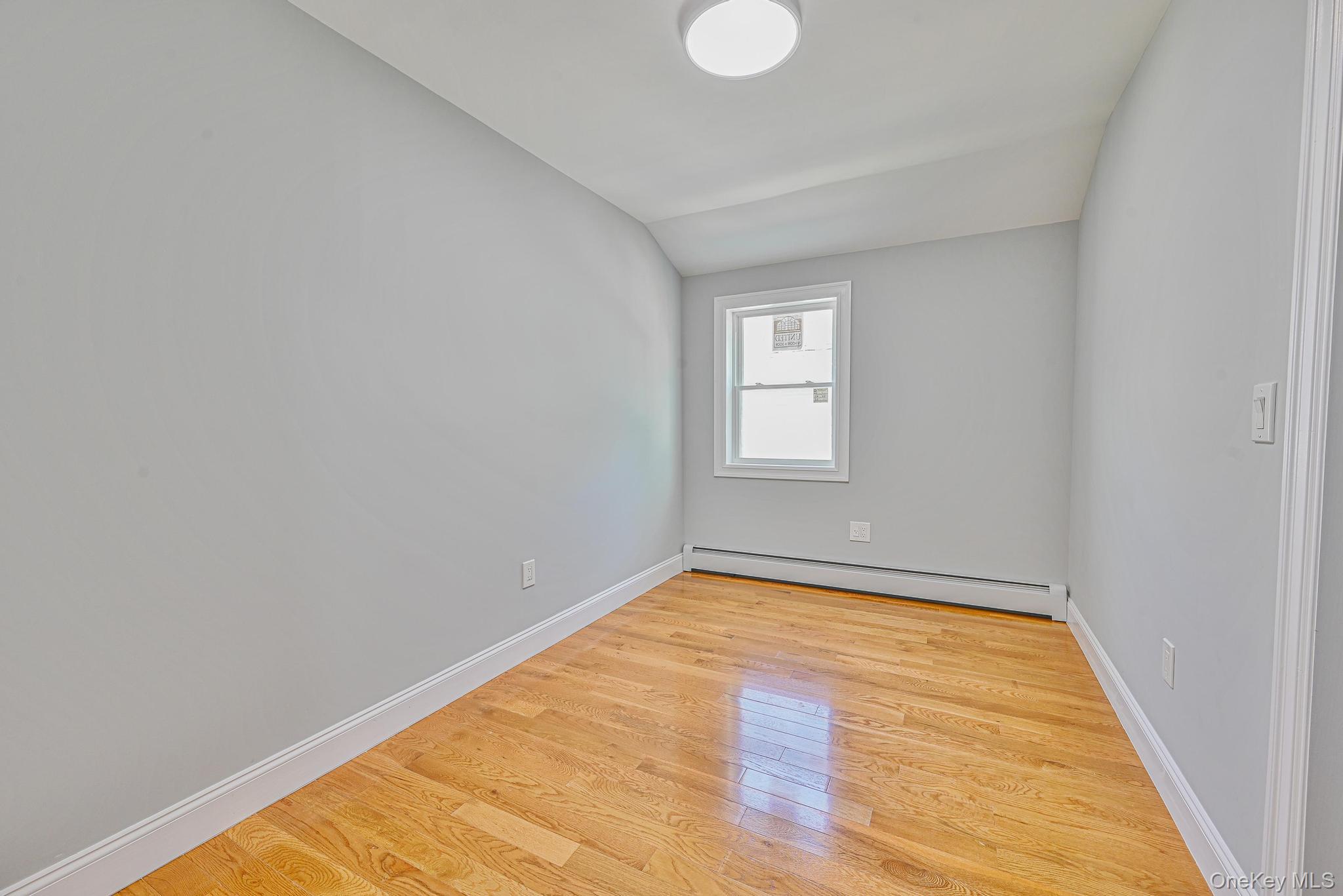 18821 118th Avenue, Saint Albans, NY 11412