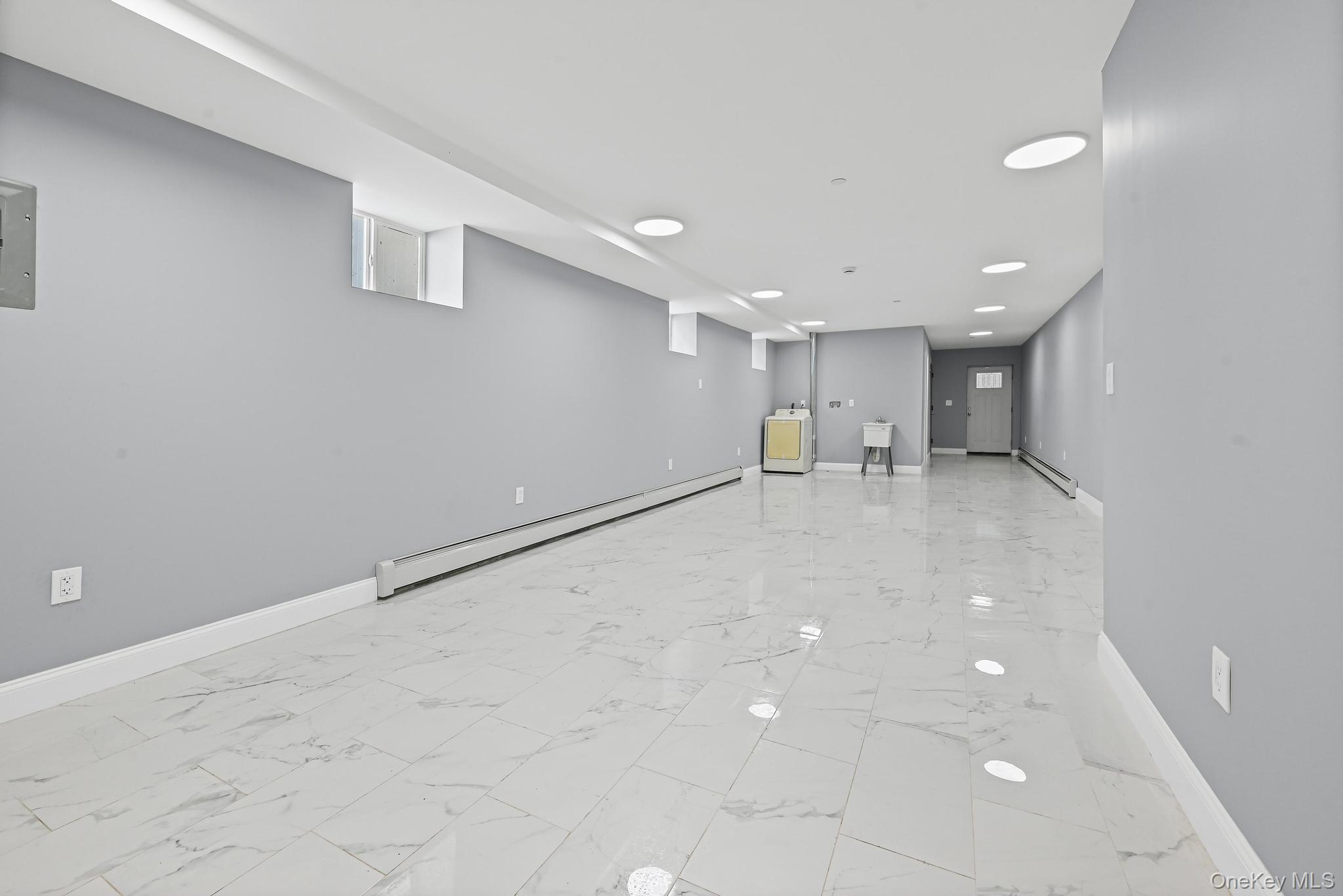 18821 118th Avenue, Saint Albans, NY 11412