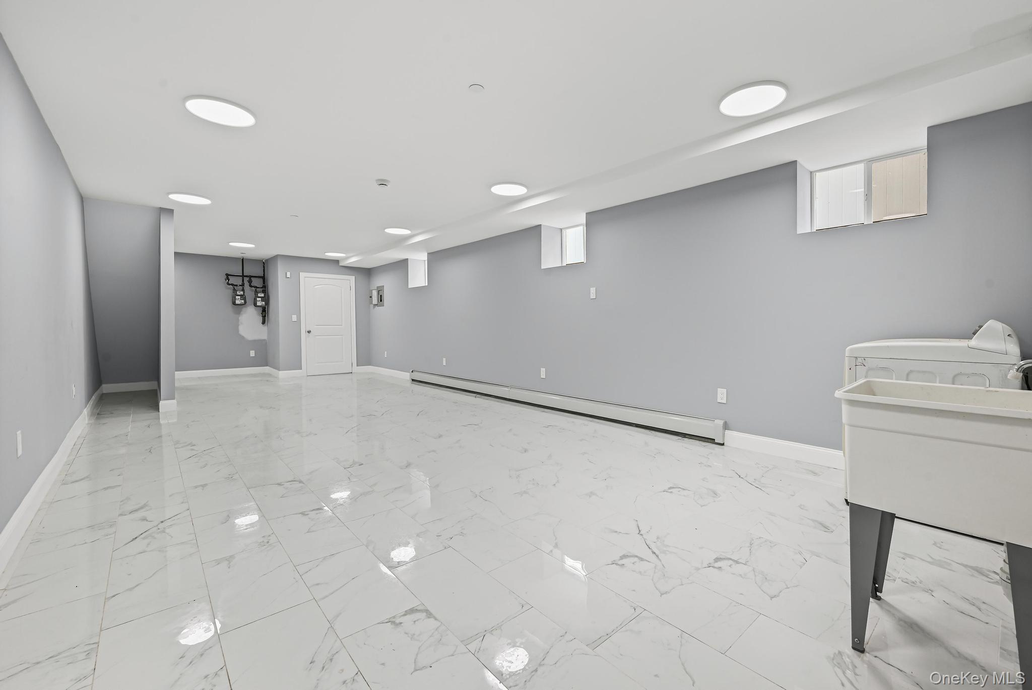 18821 118th Avenue, Saint Albans, NY 11412