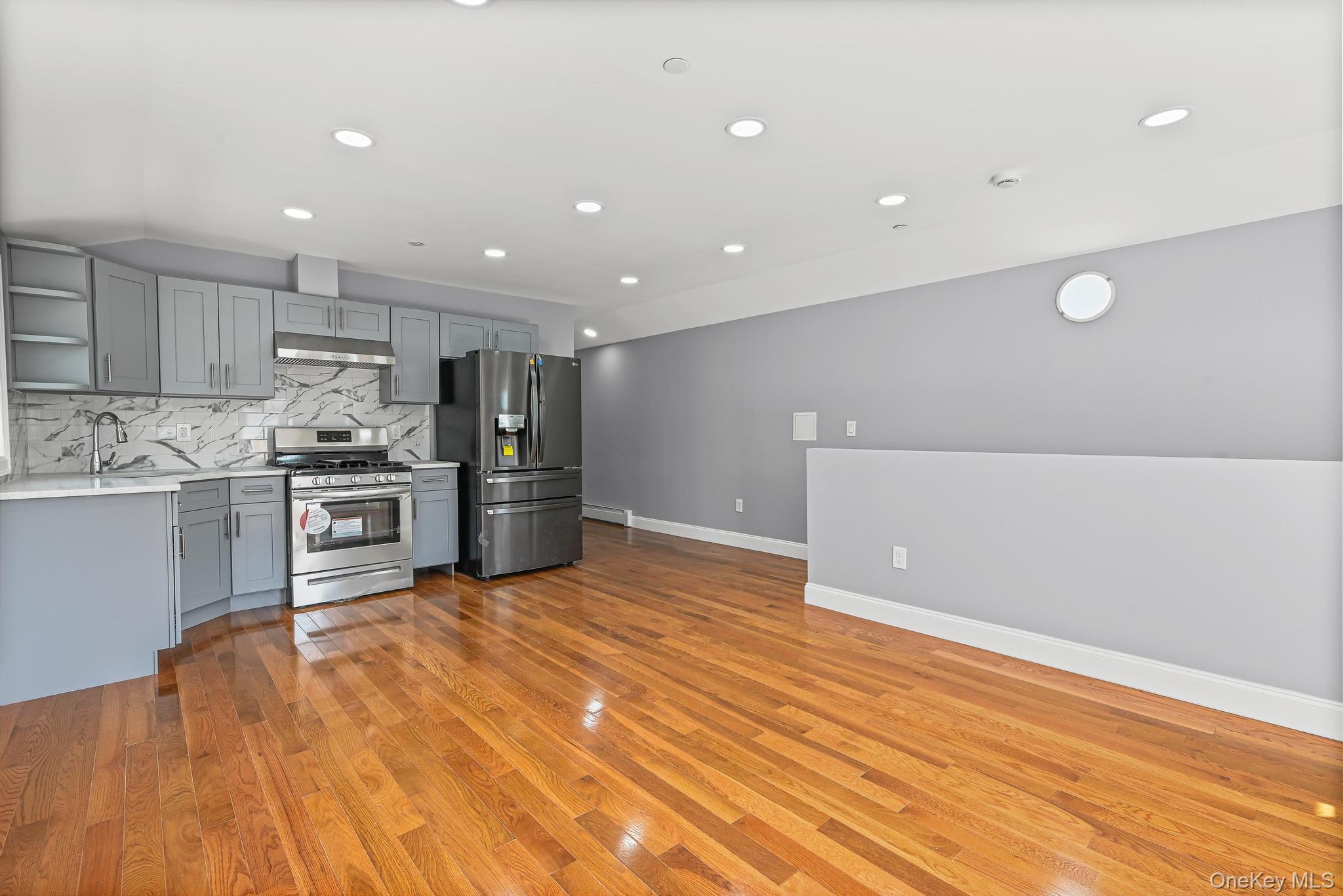 18821 118th Avenue, Saint Albans, NY 11412