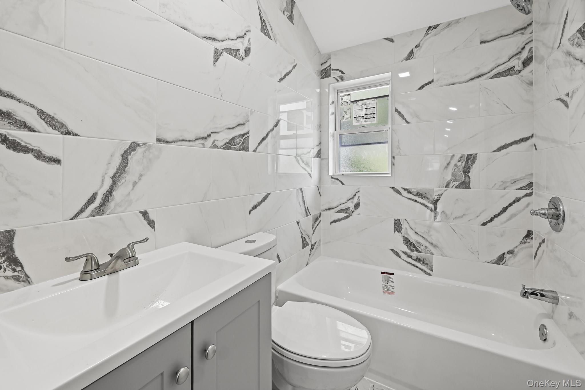 18821 118th Avenue, Saint Albans, NY 11412