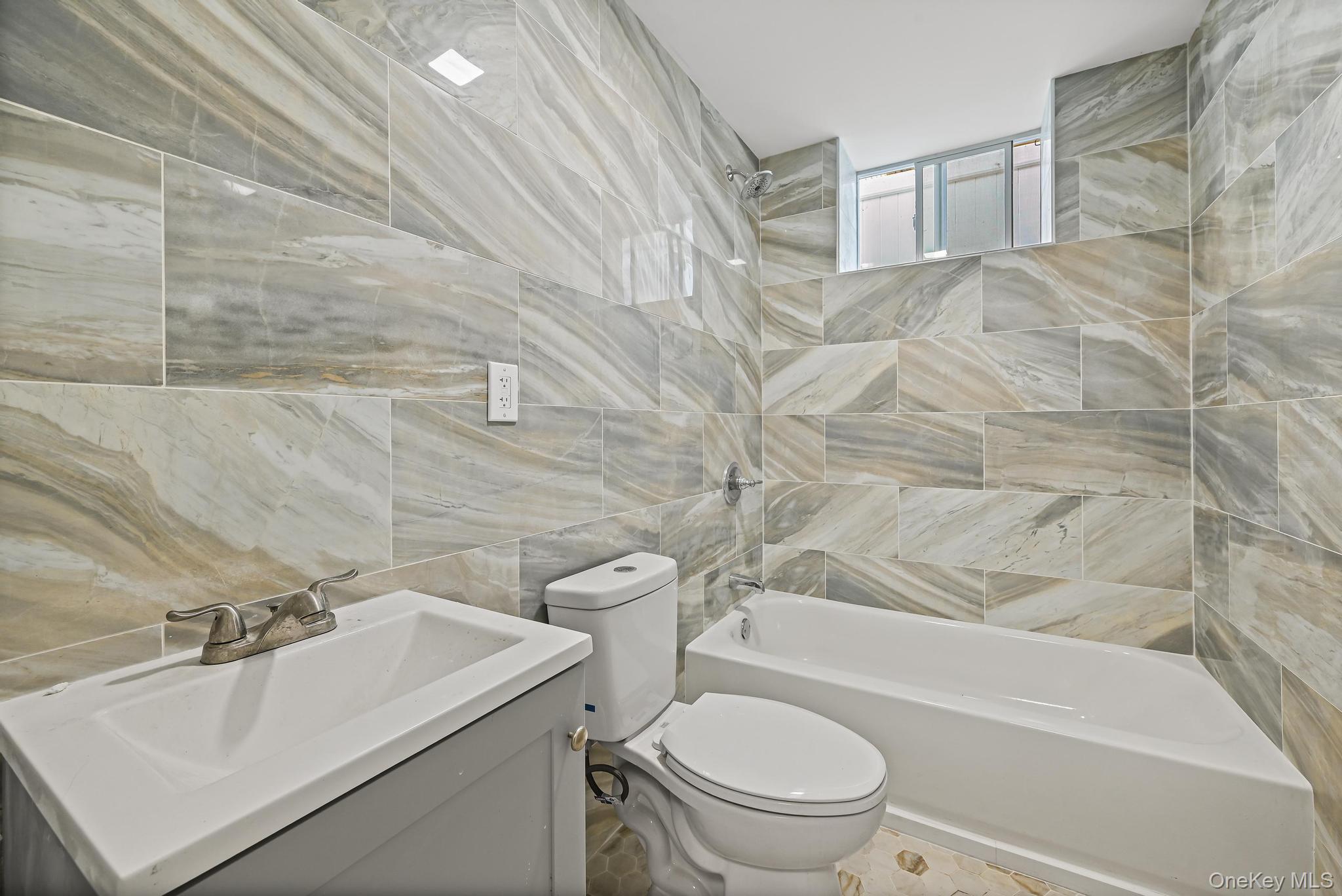 18821 118th Avenue, Saint Albans, NY 11412