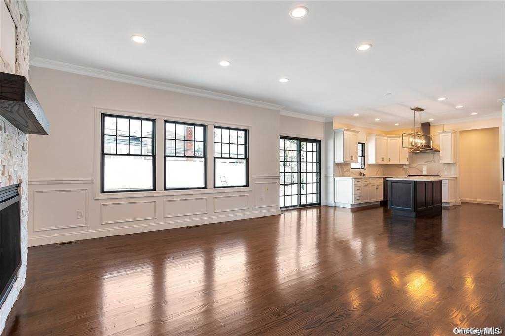 21 Cypress Avenue, Bethpage, NY 11714