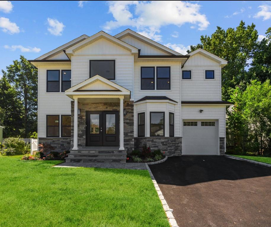 27 Cypress Avenue, Bethpage, NY 11714