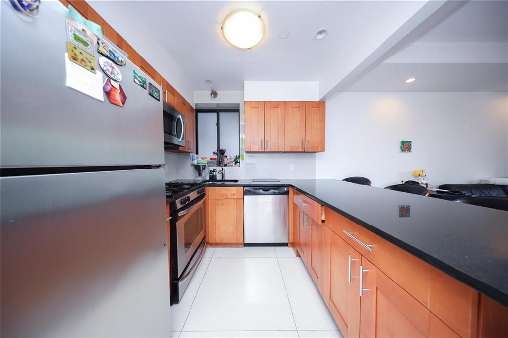 1520 W 10th Street # 2A, Brooklyn, NY 11204