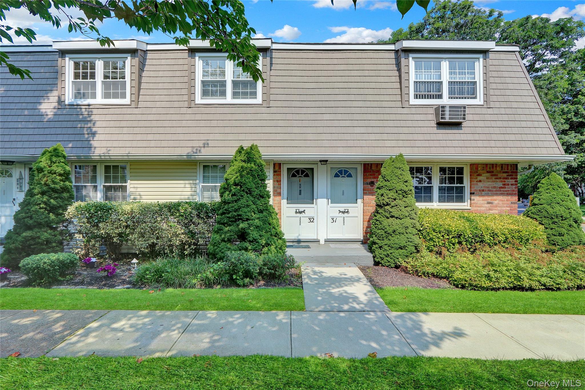 3232 Wilshire Lane # 3232, Oakdale, NY 11769