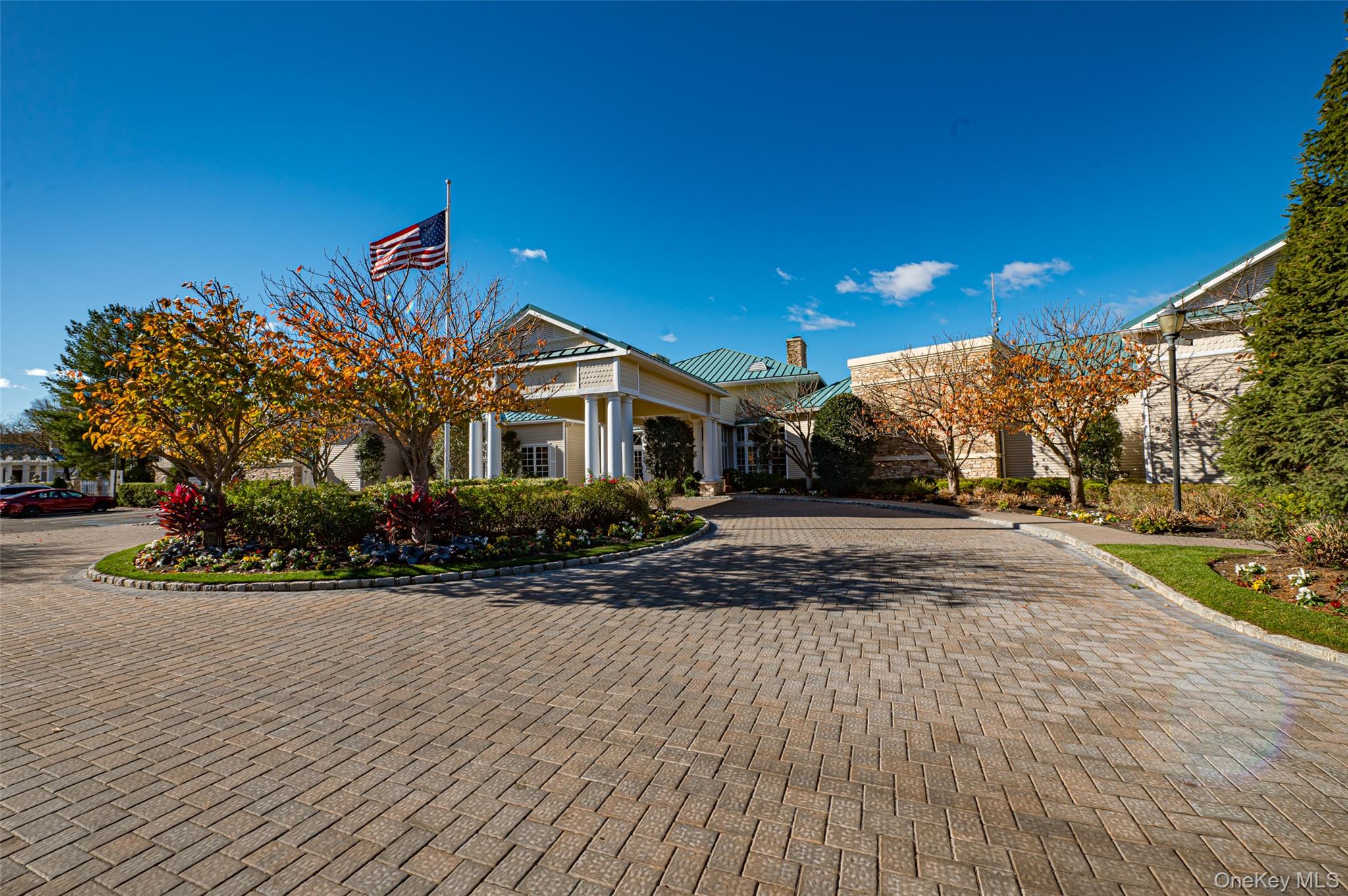 93 Carriage Lane # Avon Lower, Plainview, NY 11803