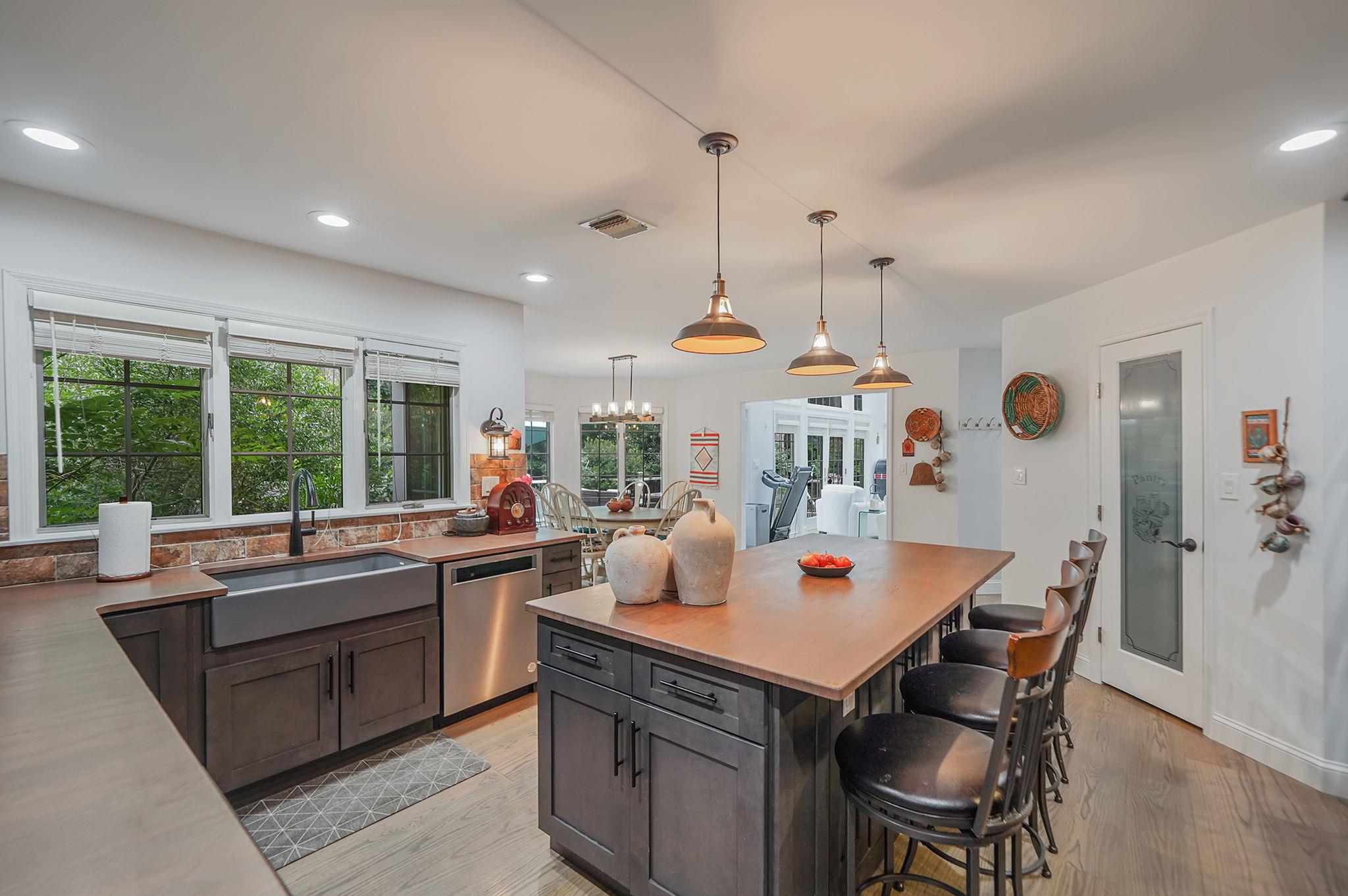 12 Griffen Court, Miller Place, NY 11764