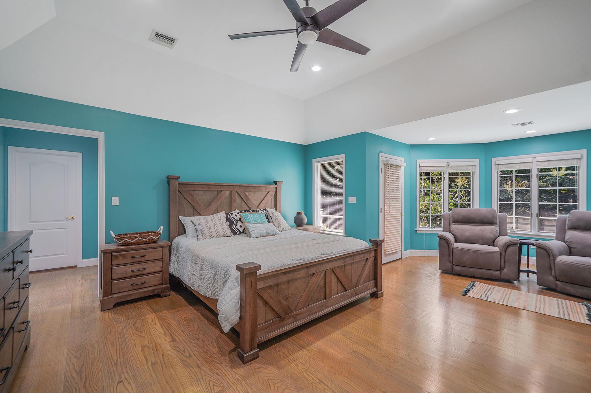 12 Griffen Court, Miller Place, NY 11764