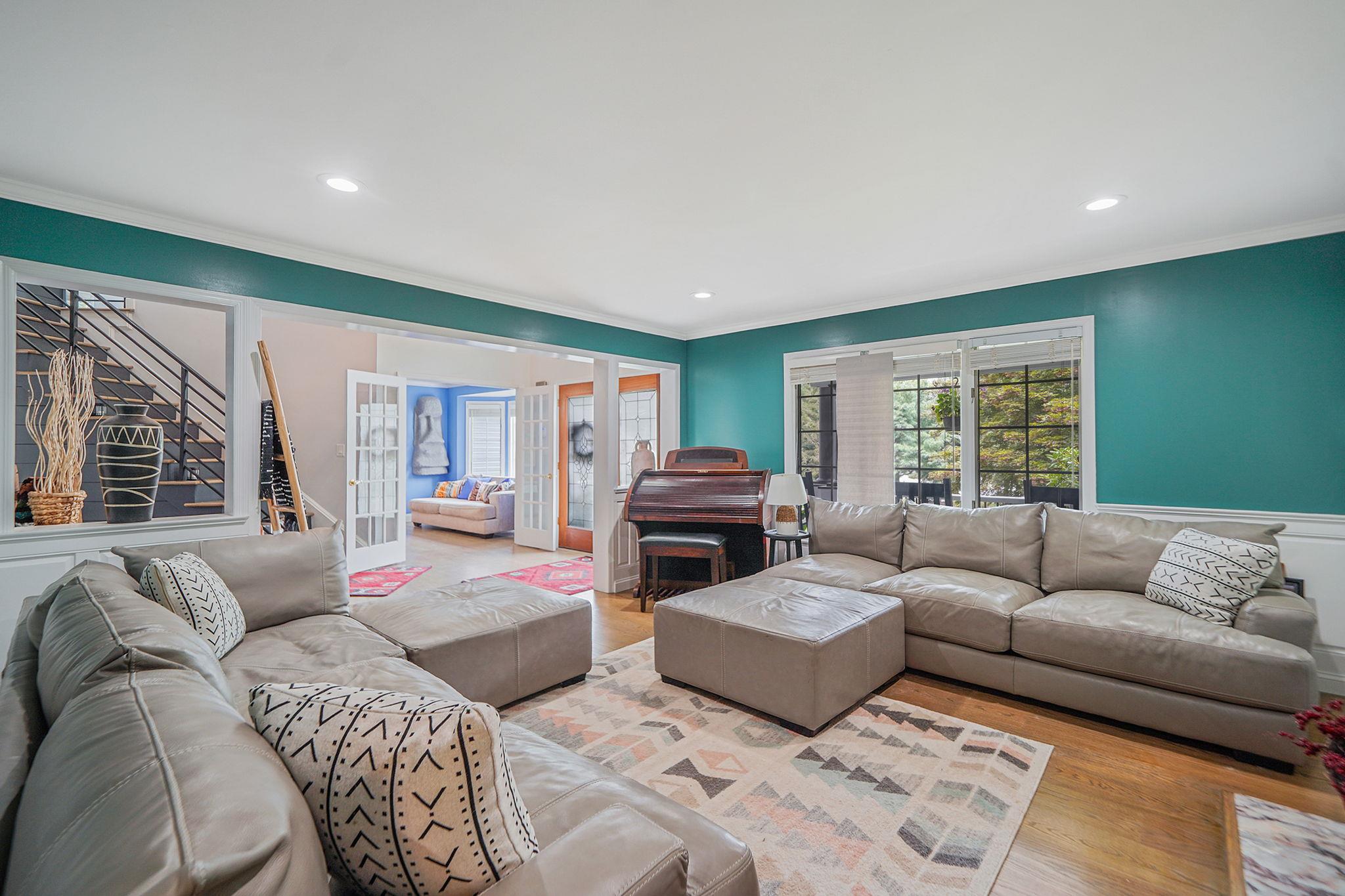 12 Griffen Court, Miller Place, NY 11764