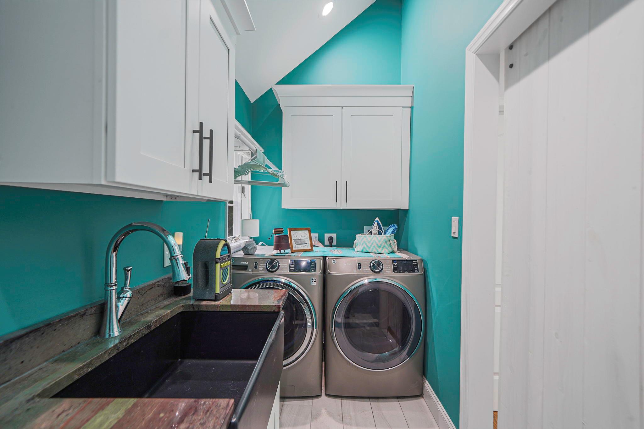 12 Griffen Court, Miller Place, NY 11764