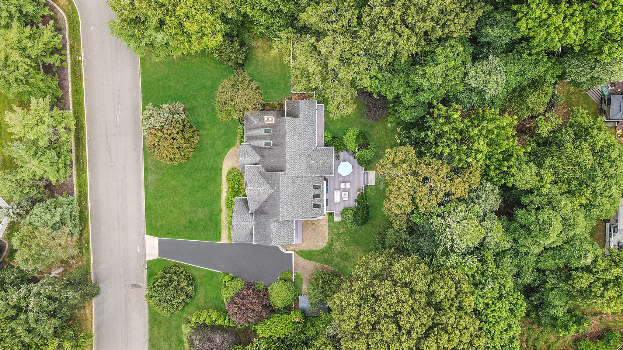 12 Griffen Court, Miller Place, NY 11764