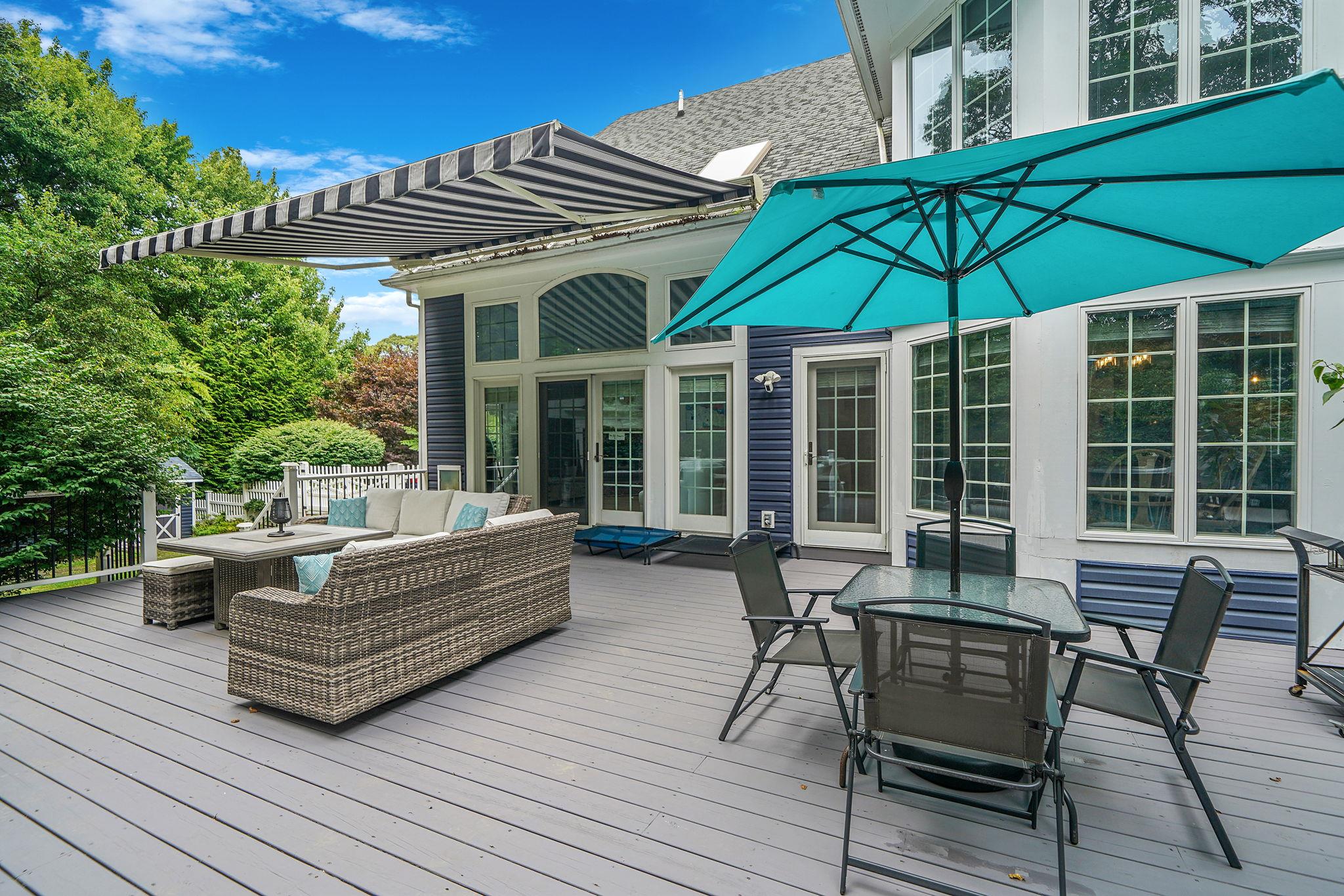 12 Griffen Court, Miller Place, NY 11764