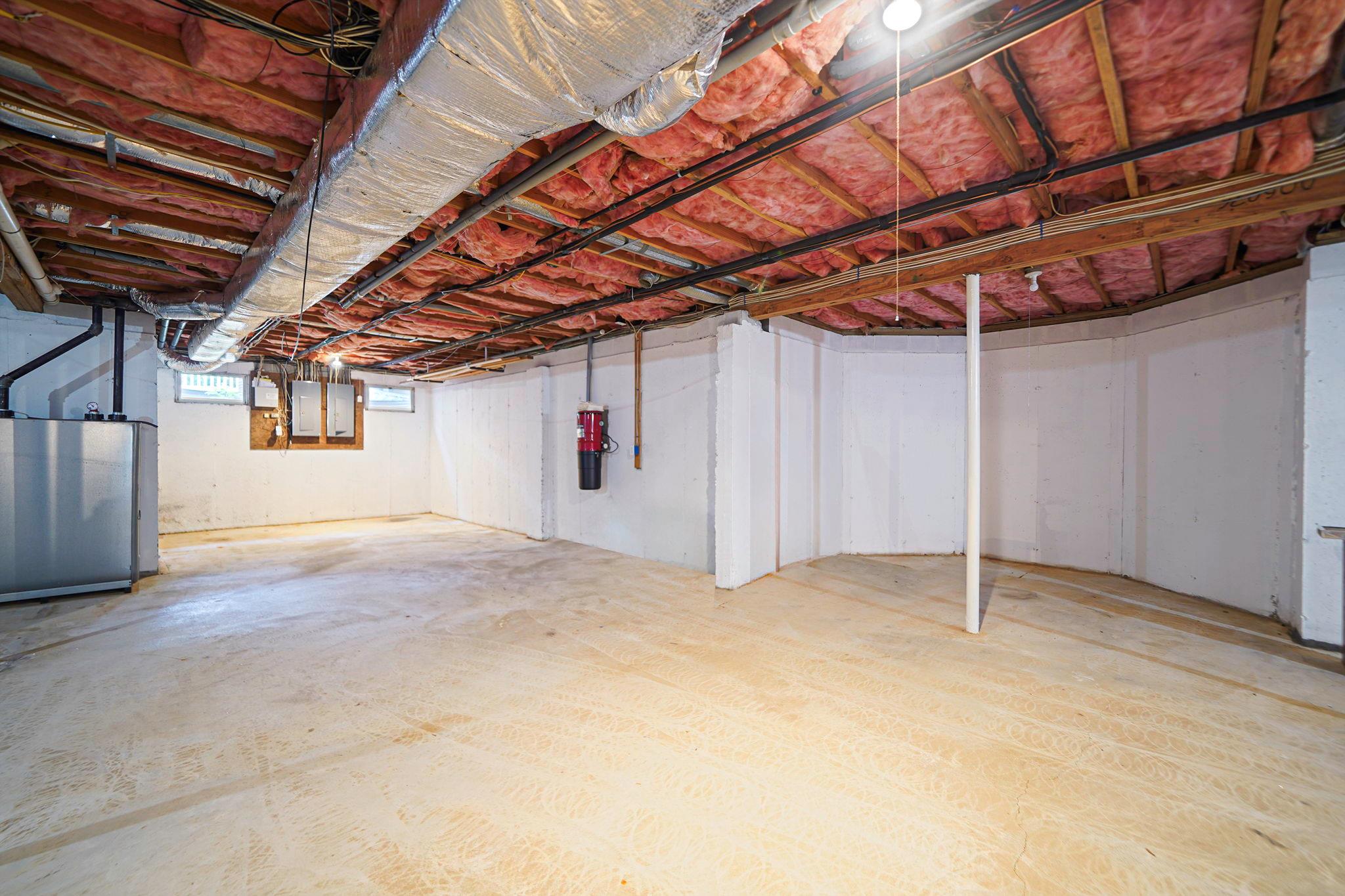 12 Griffen Court, Miller Place, NY 11764