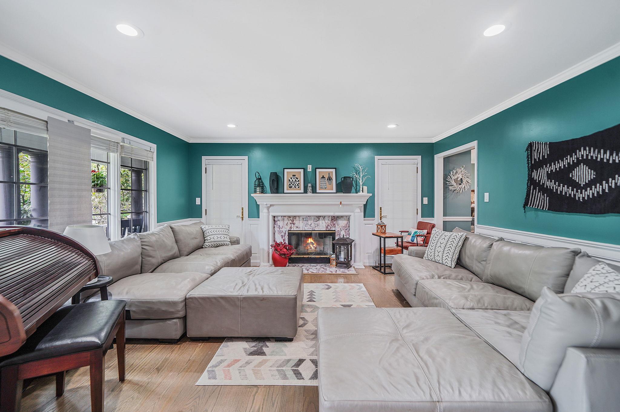 12 Griffen Court, Miller Place, NY 11764