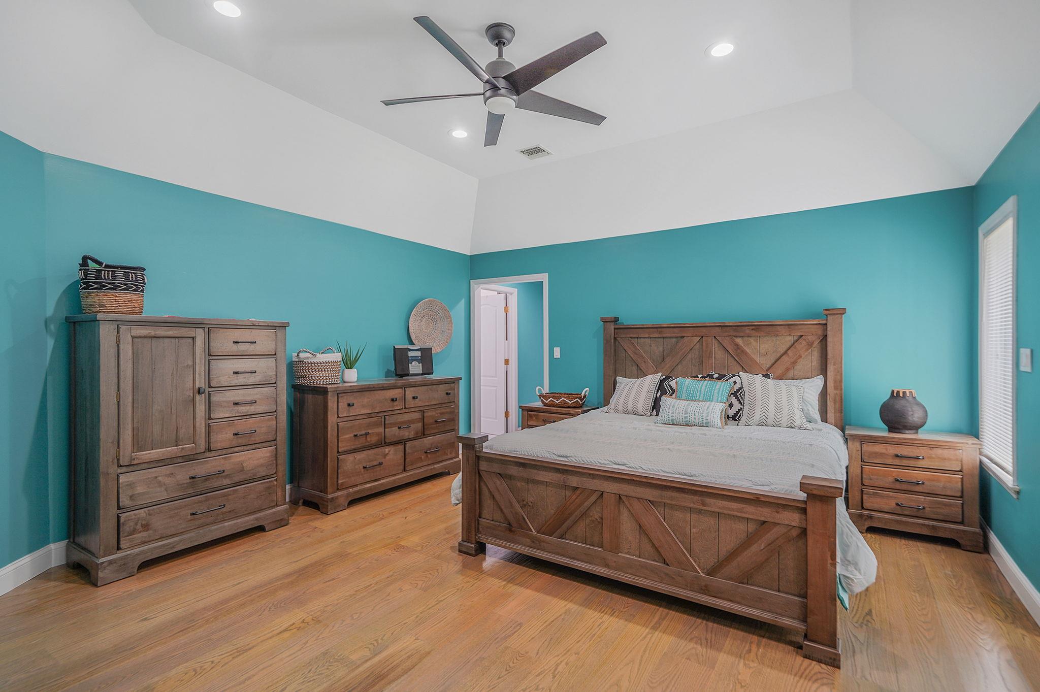 12 Griffen Court, Miller Place, NY 11764