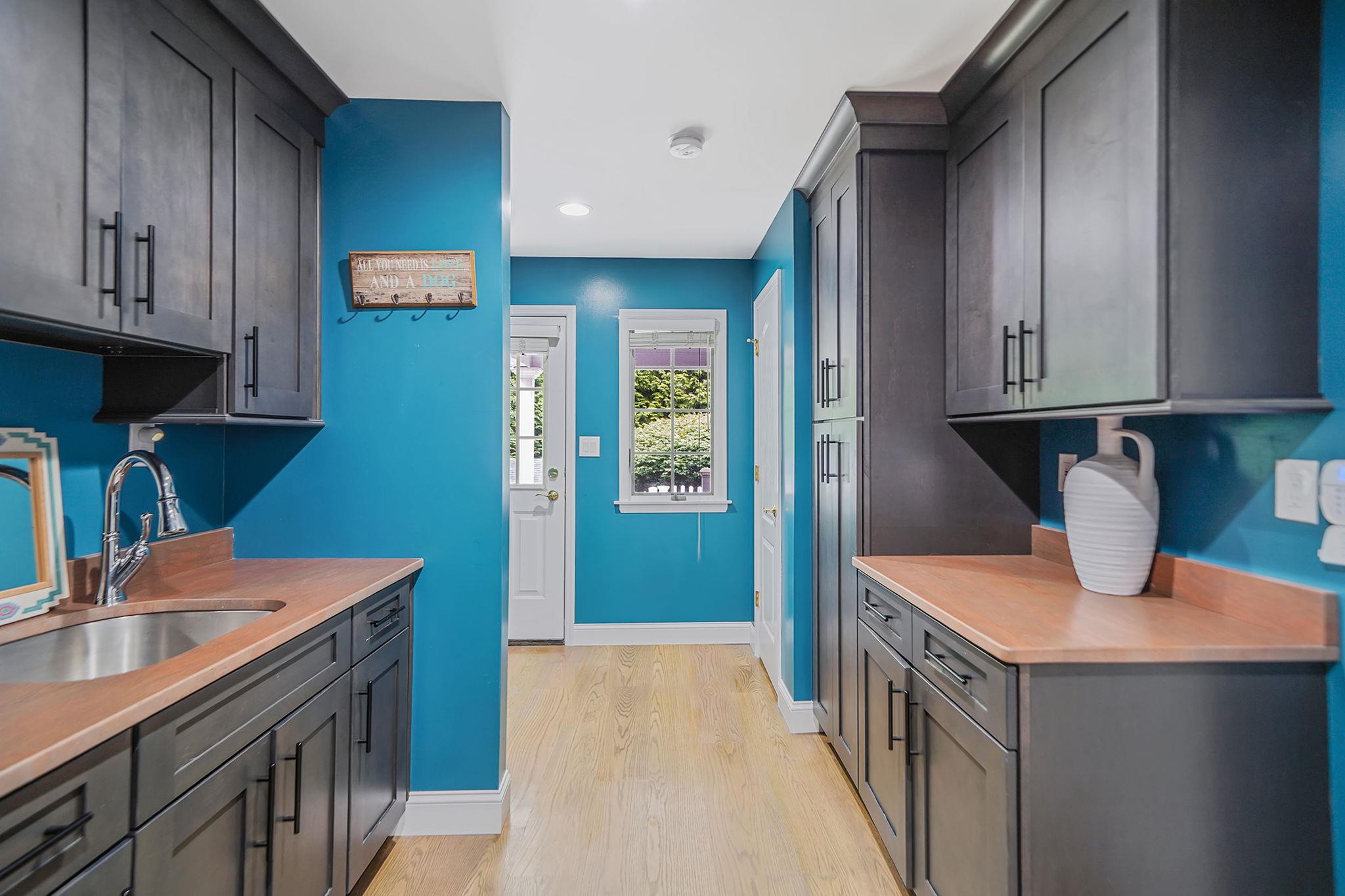 12 Griffen Court, Miller Place, NY 11764