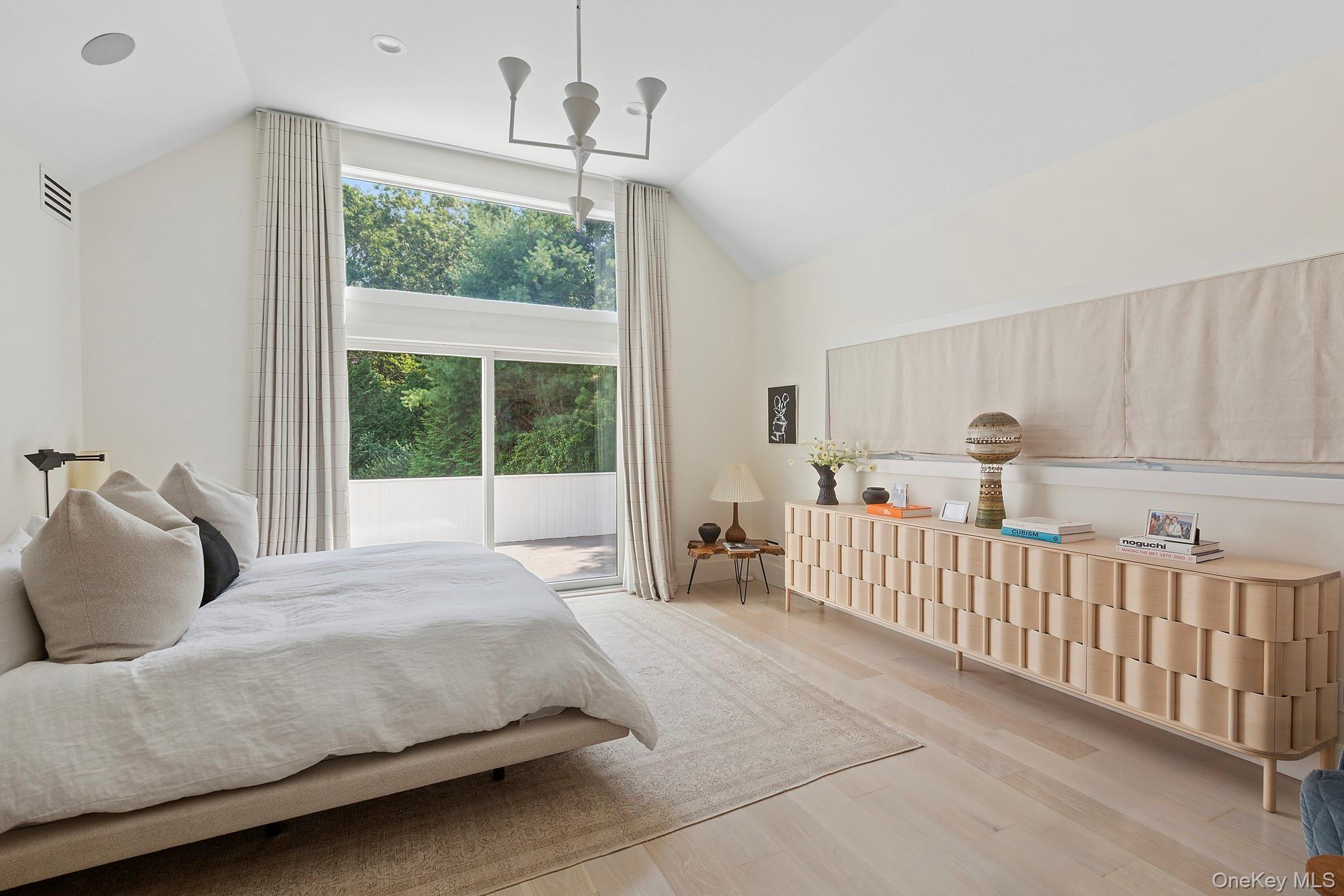 12 Honeysuckle Lane, East Quogue, NY 11942