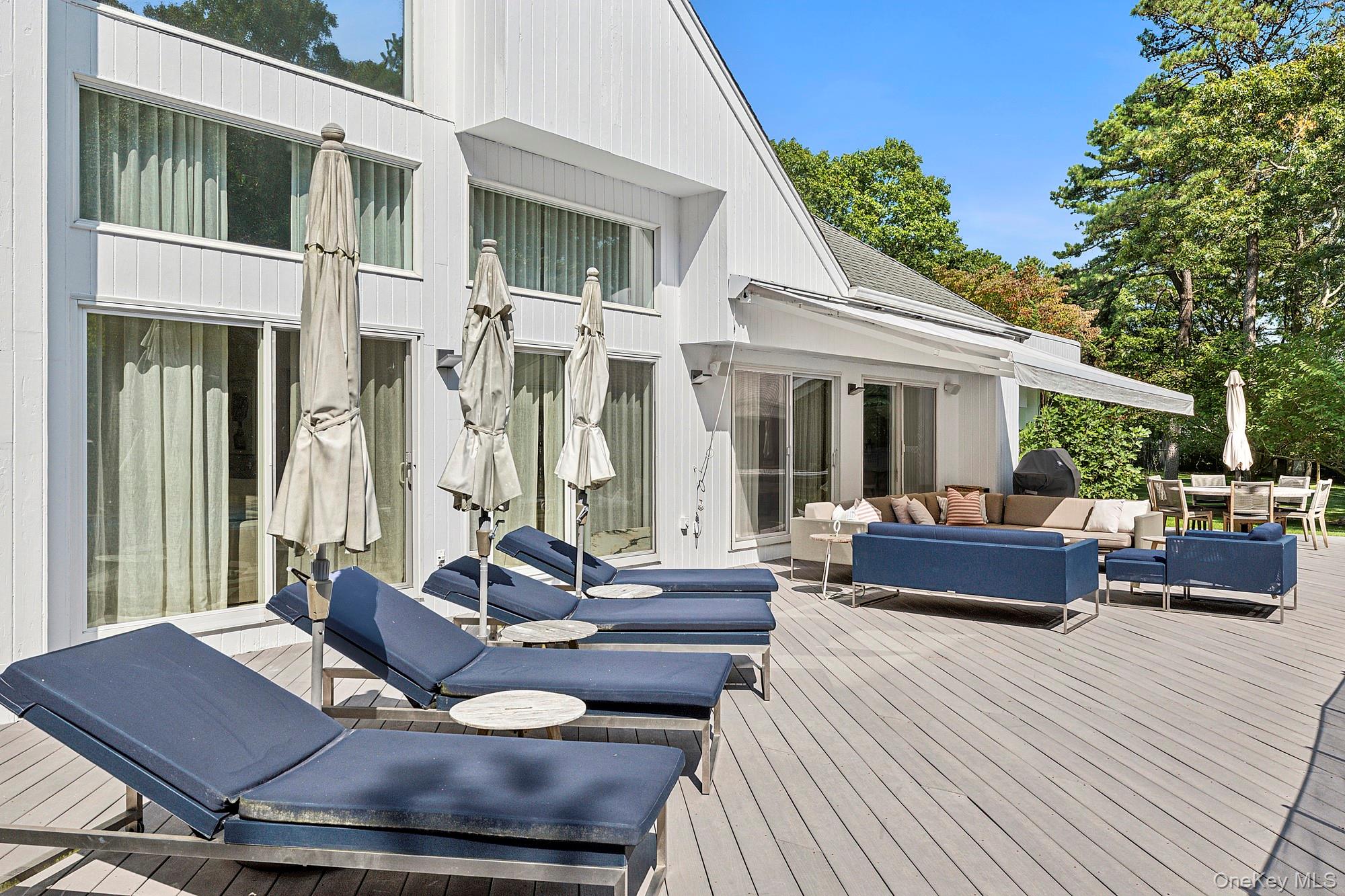 12 Honeysuckle Lane, East Quogue, NY 11942