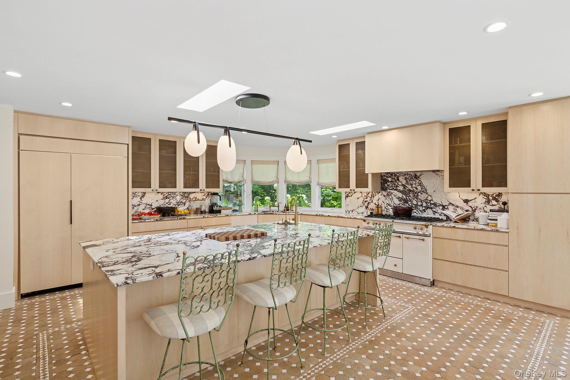 12 Honeysuckle Lane, East Quogue, NY 11942