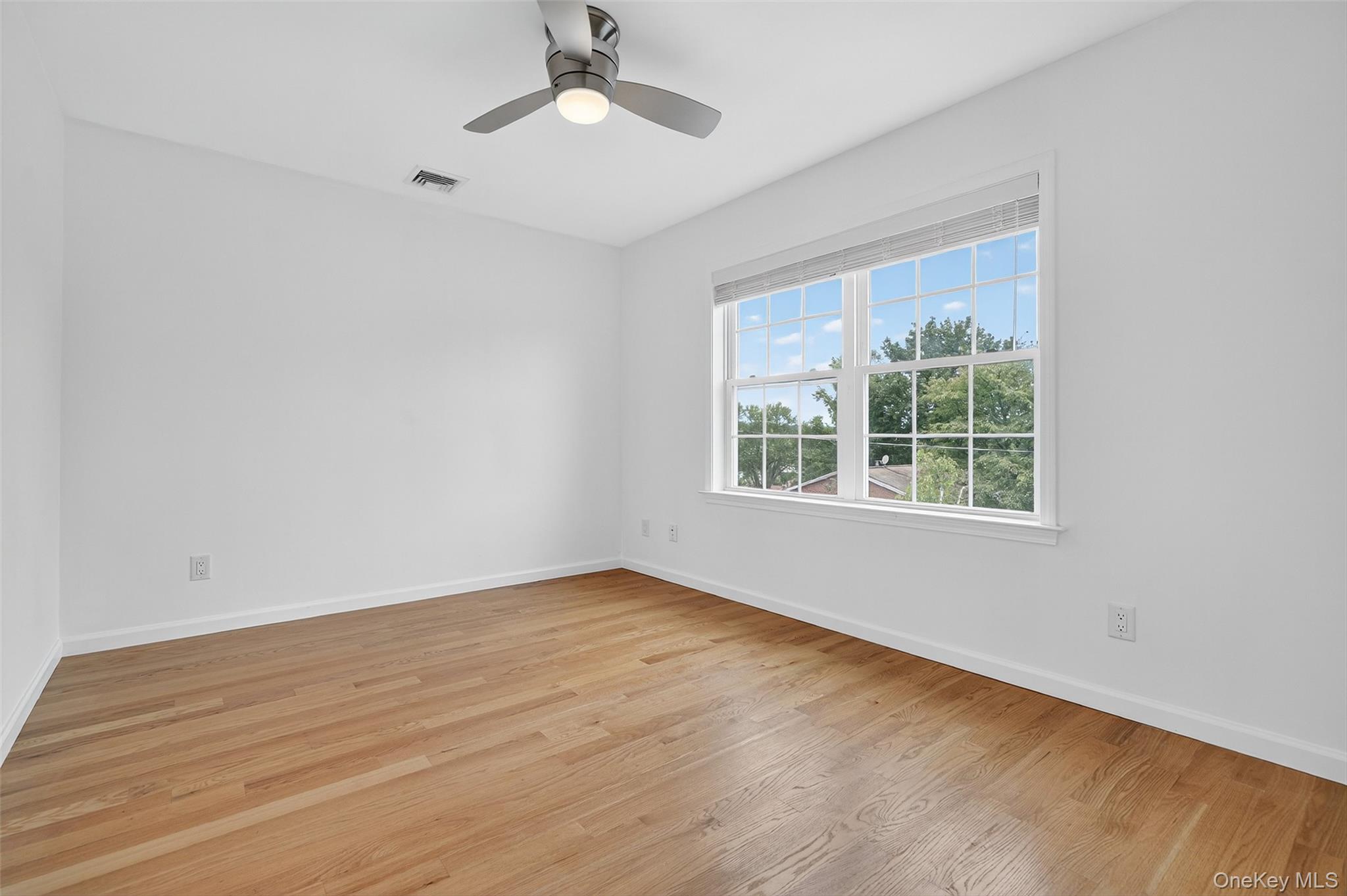 42 E Vincent Street, Elmsford, NY 10523