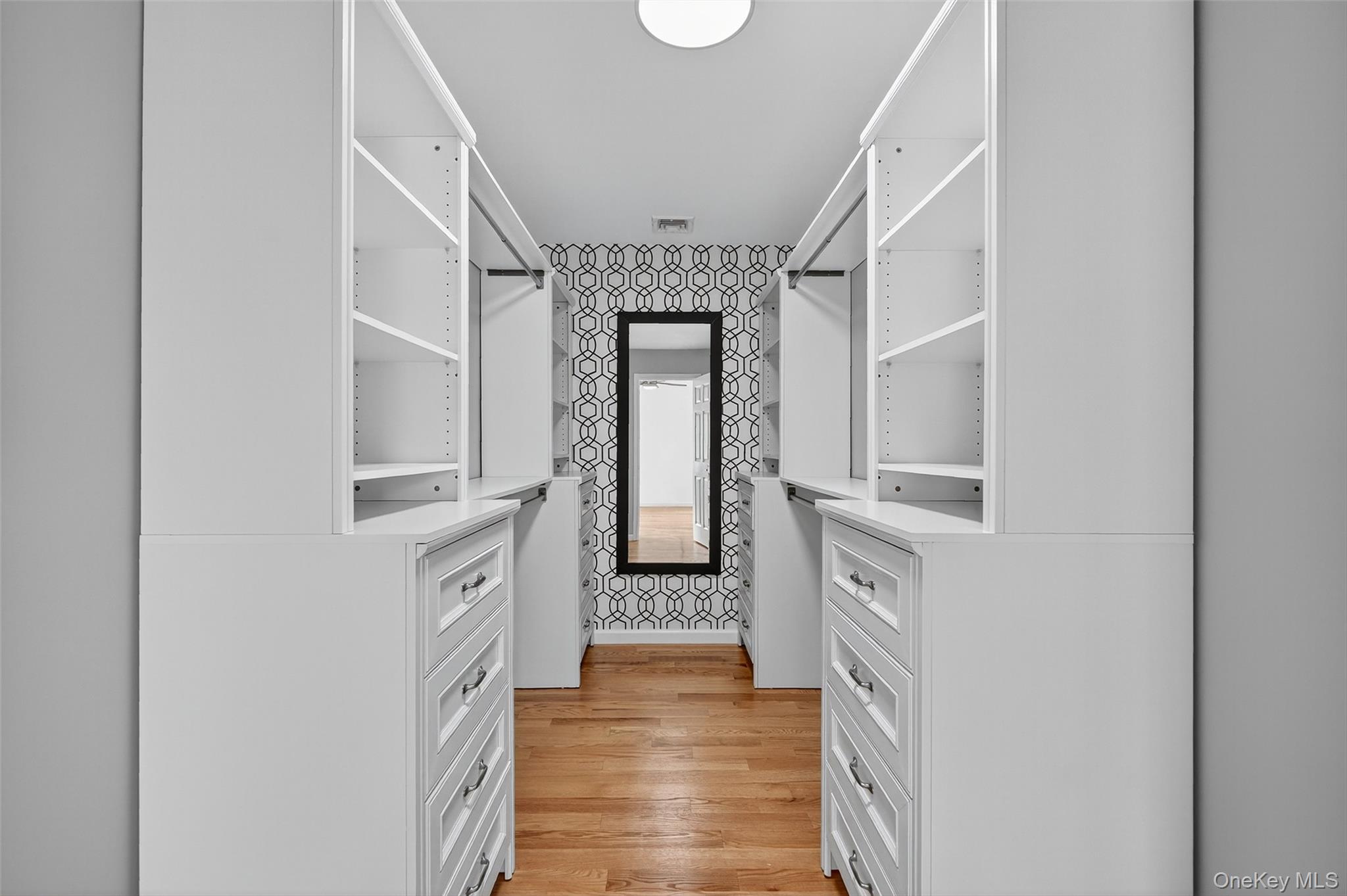 42 E Vincent Street, Elmsford, NY 10523