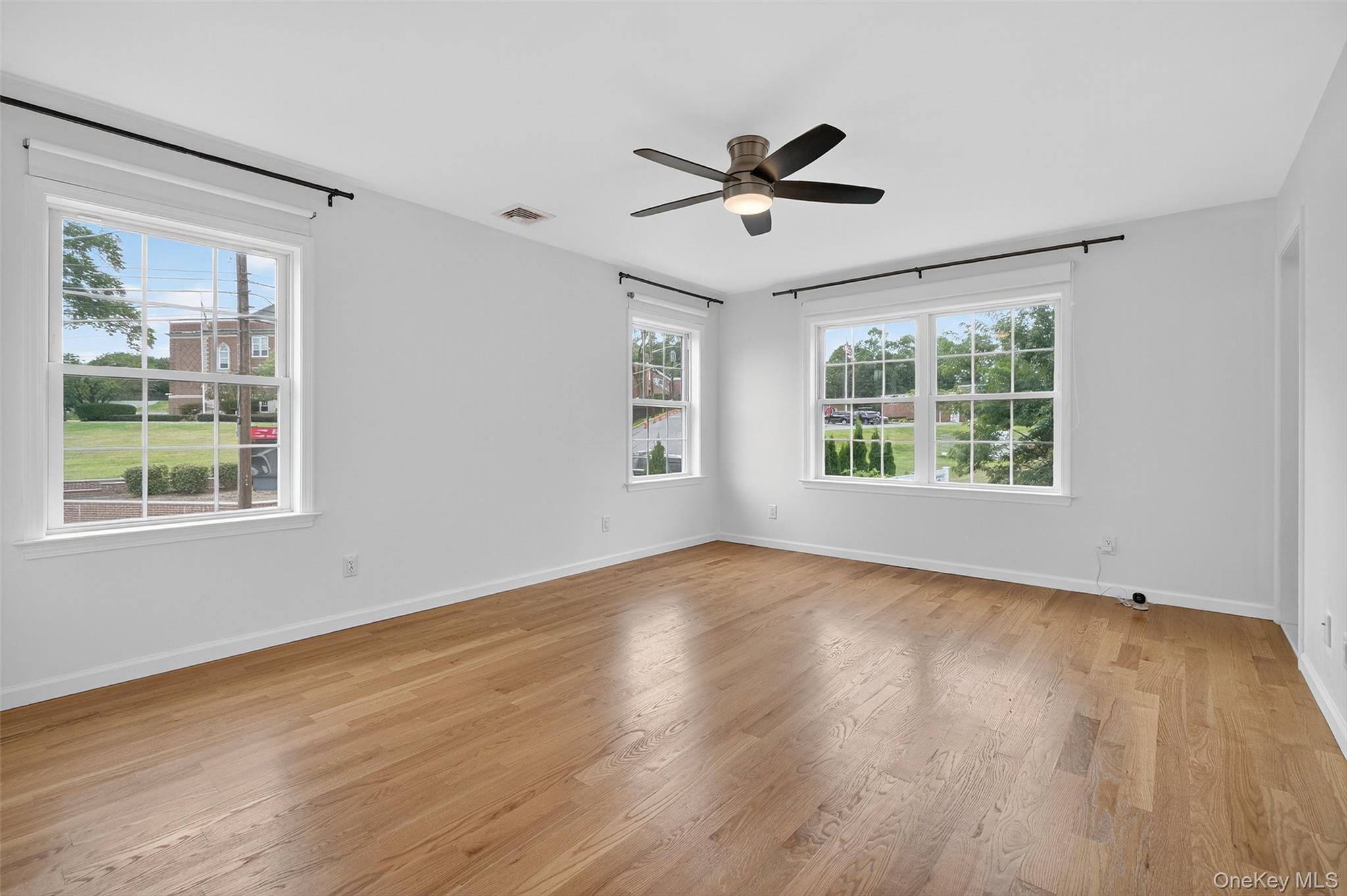 42 E Vincent Street, Elmsford, NY 10523