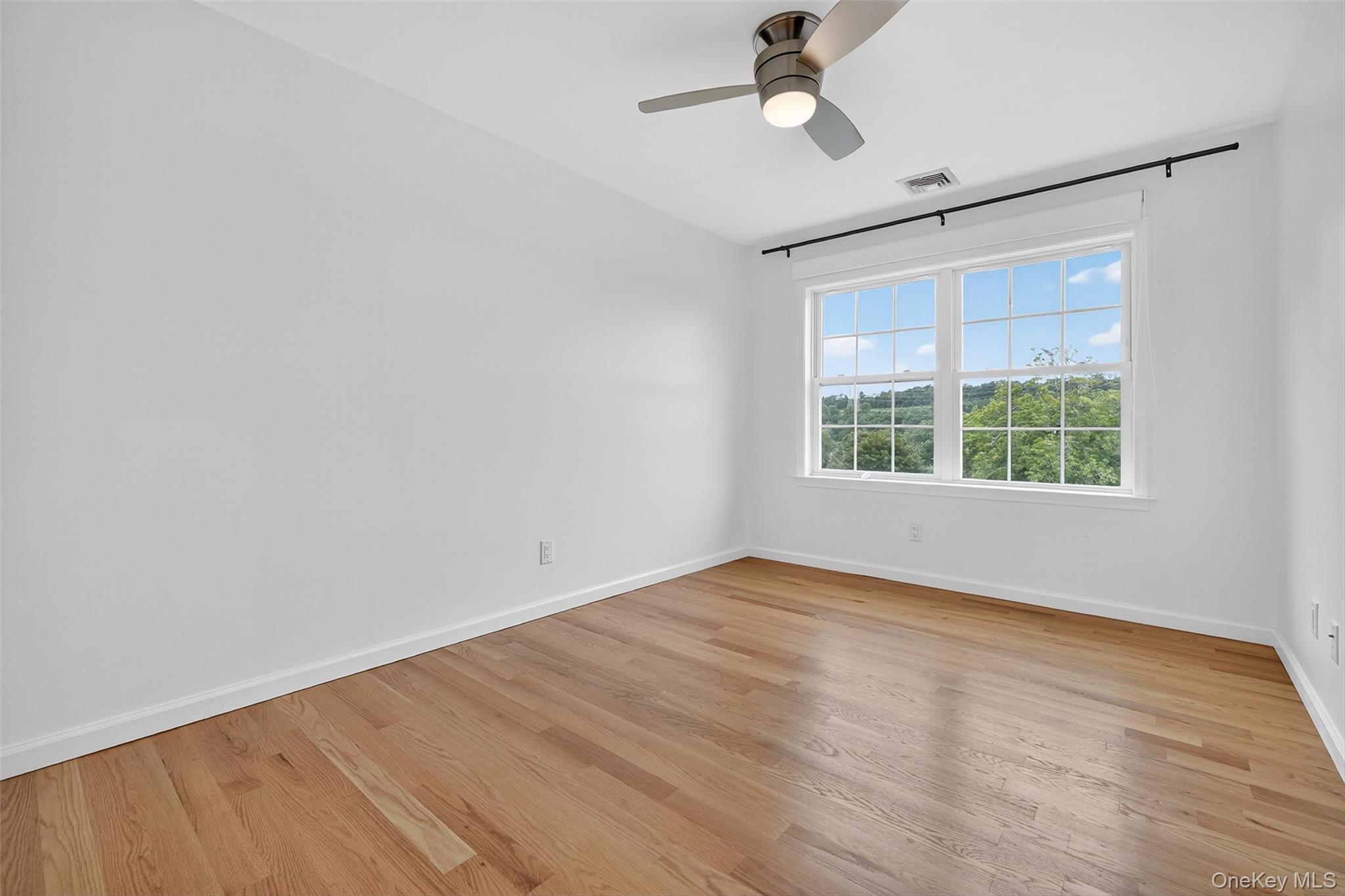 42 E Vincent Street, Elmsford, NY 10523