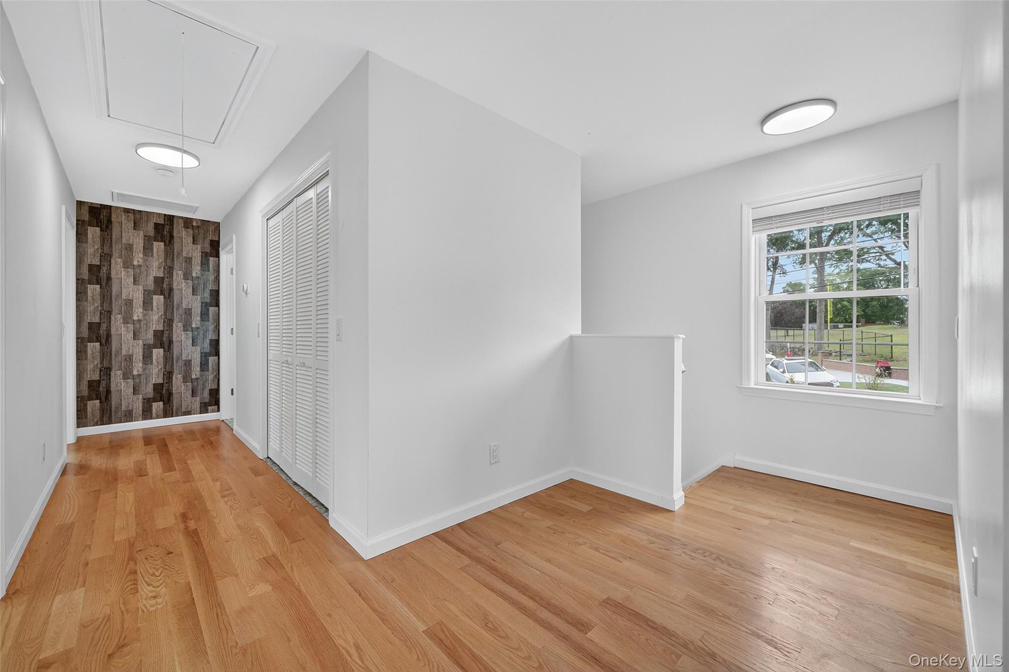 42 E Vincent Street, Elmsford, NY 10523