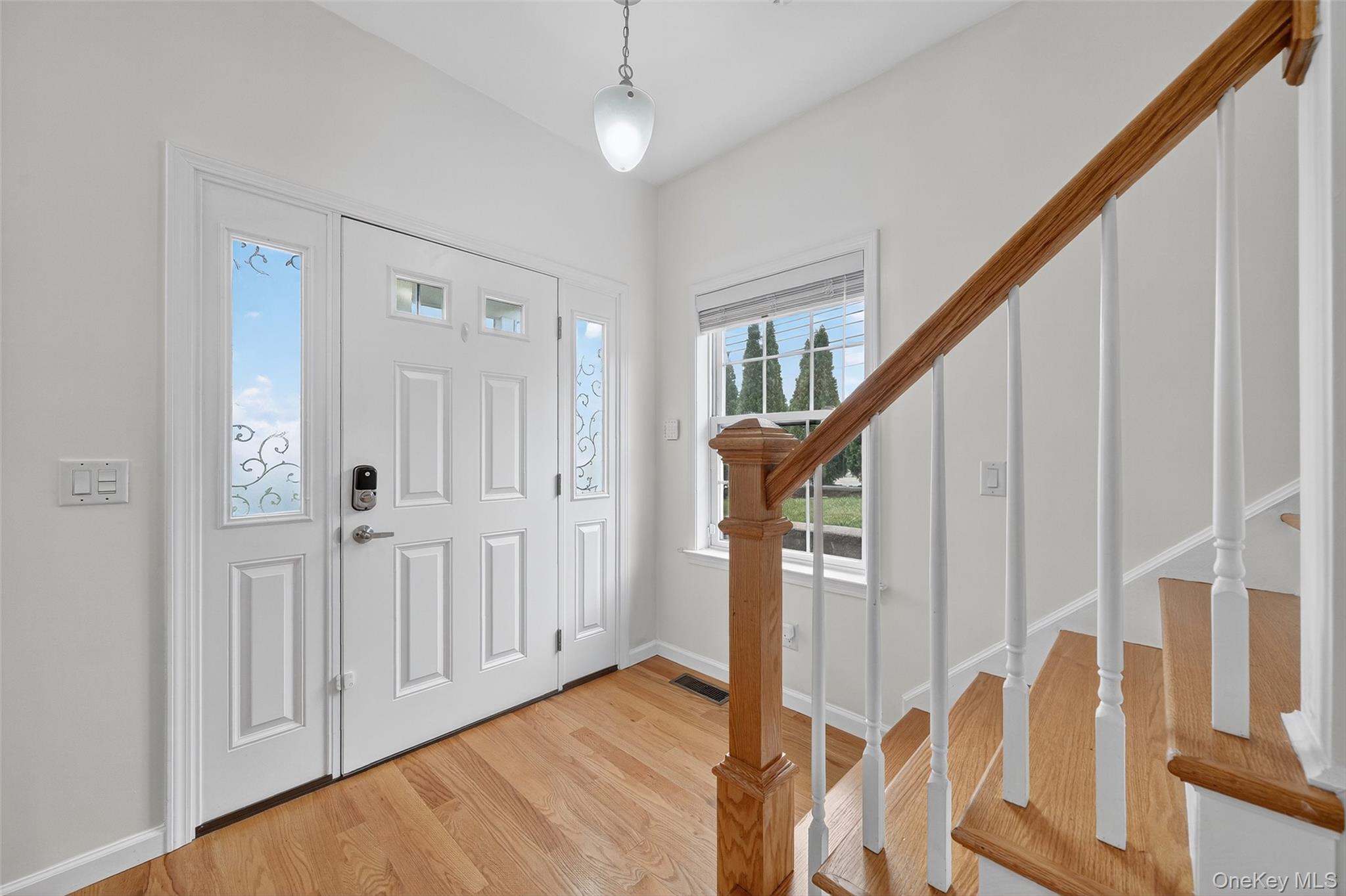 42 E Vincent Street, Elmsford, NY 10523