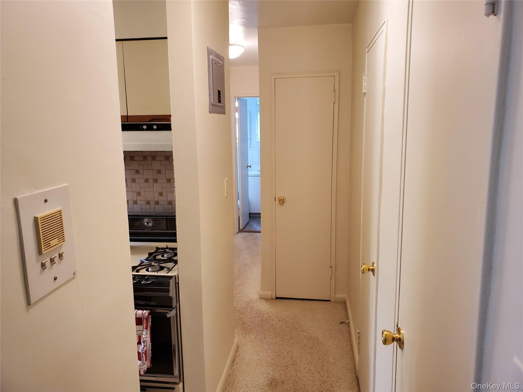 4727 Little Neck Pkwy Parkway # 4G, Little Neck, NY 11362