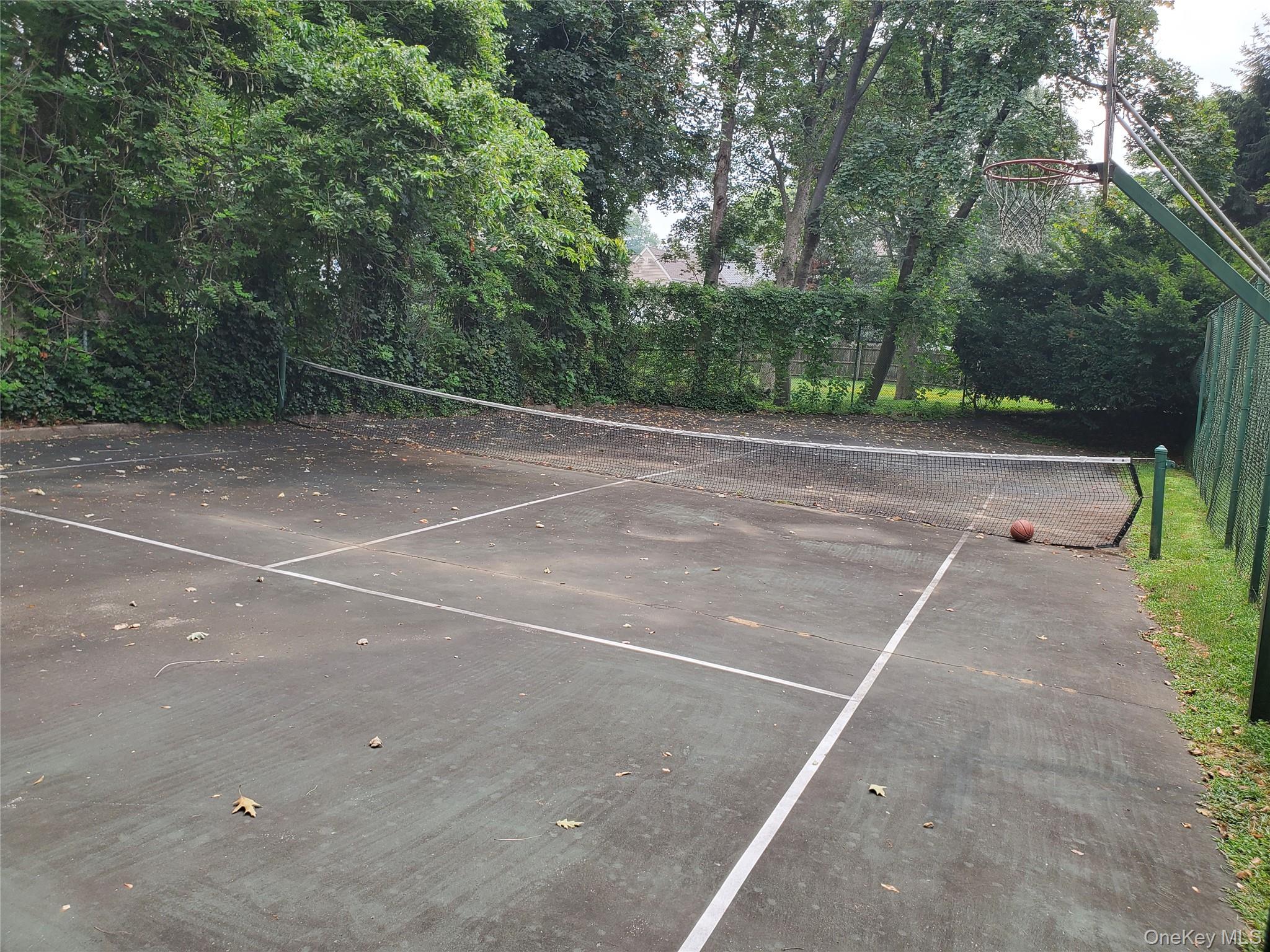 4727 Little Neck Pkwy Parkway # 4G, Little Neck, NY 11362