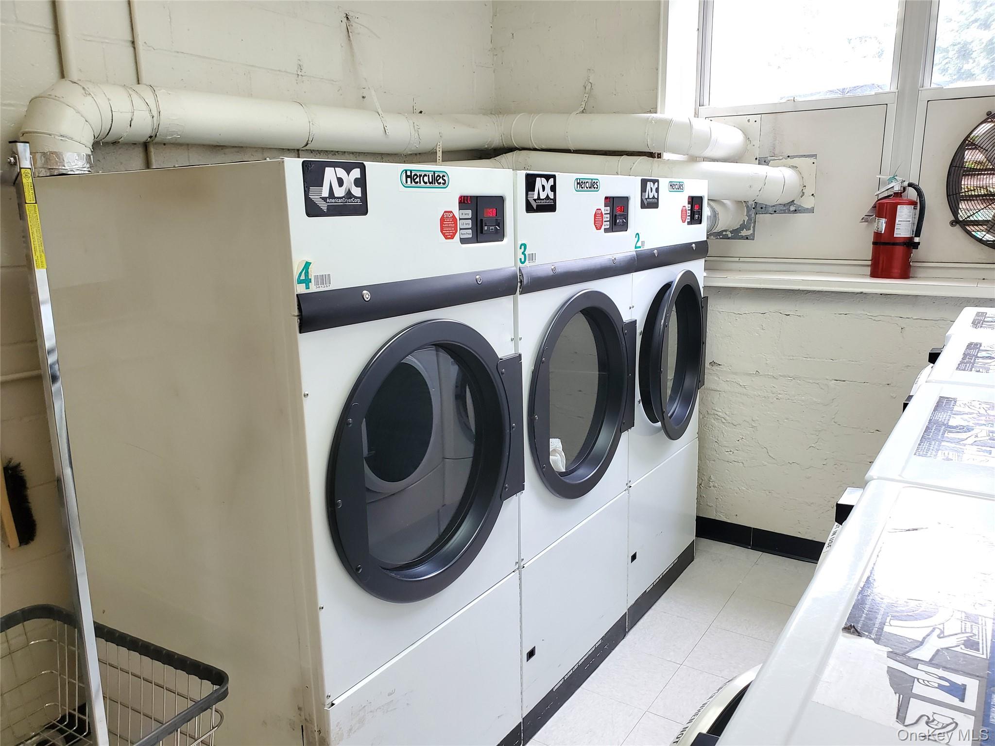 4727 Little Neck Pkwy Parkway # 4G, Little Neck, NY 11362