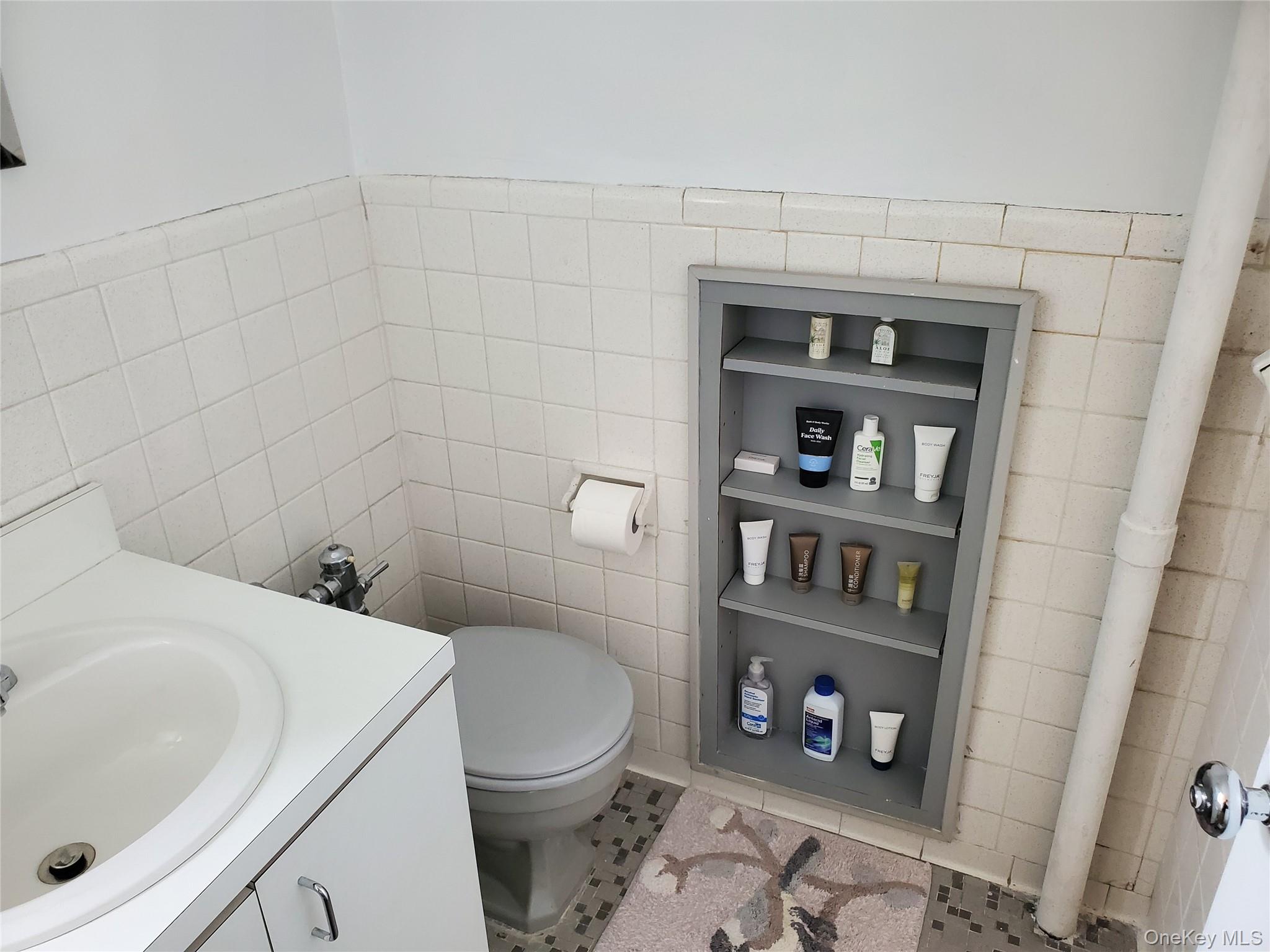 4727 Little Neck Pkwy Parkway # 4G, Little Neck, NY 11362