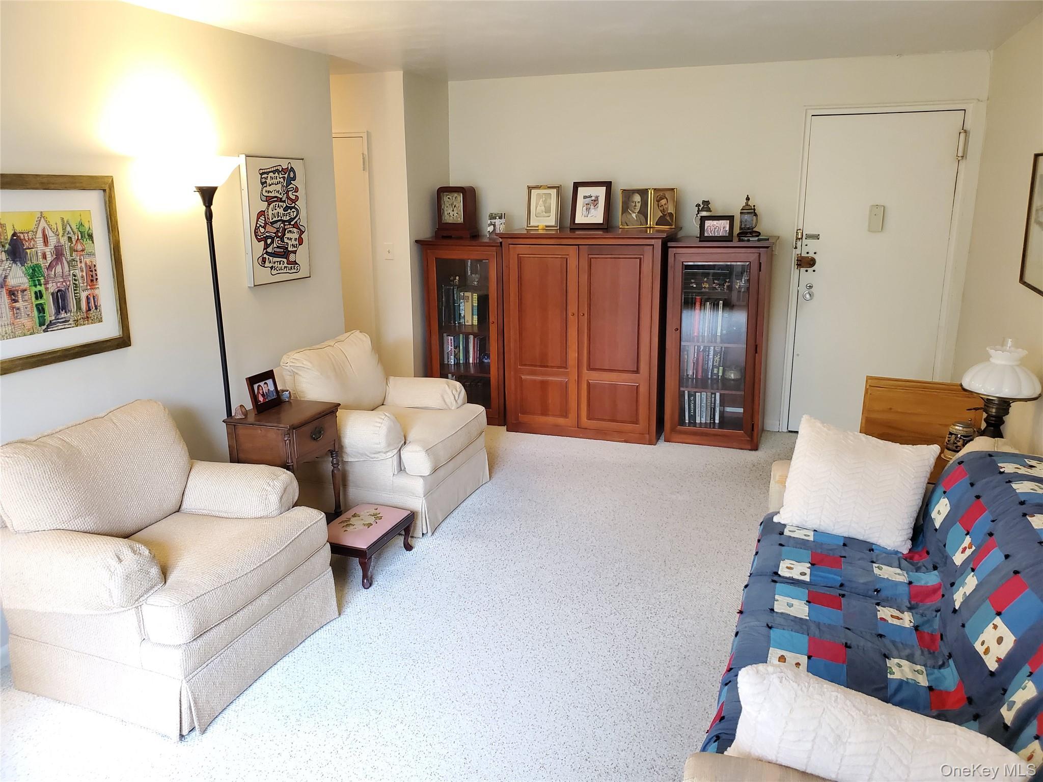 4727 Little Neck Pkwy Parkway # 4G, Little Neck, NY 11362