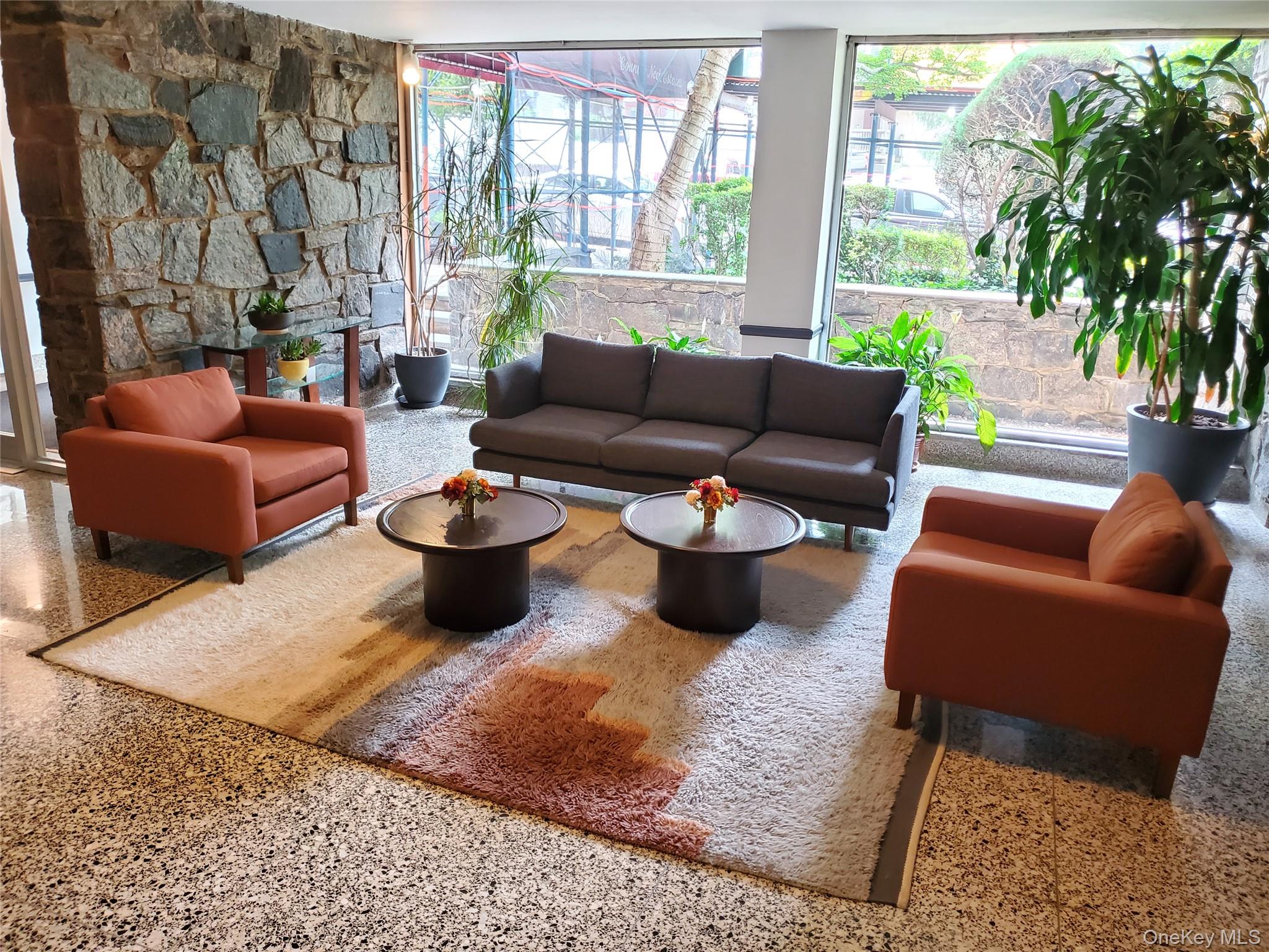 4727 Little Neck Pkwy Parkway # 4G, Little Neck, NY 11362