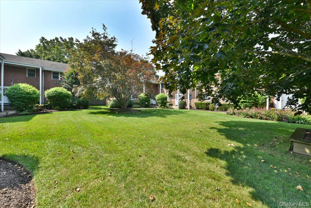 295 Merrick Road # 4A, Amityville, NY 11701