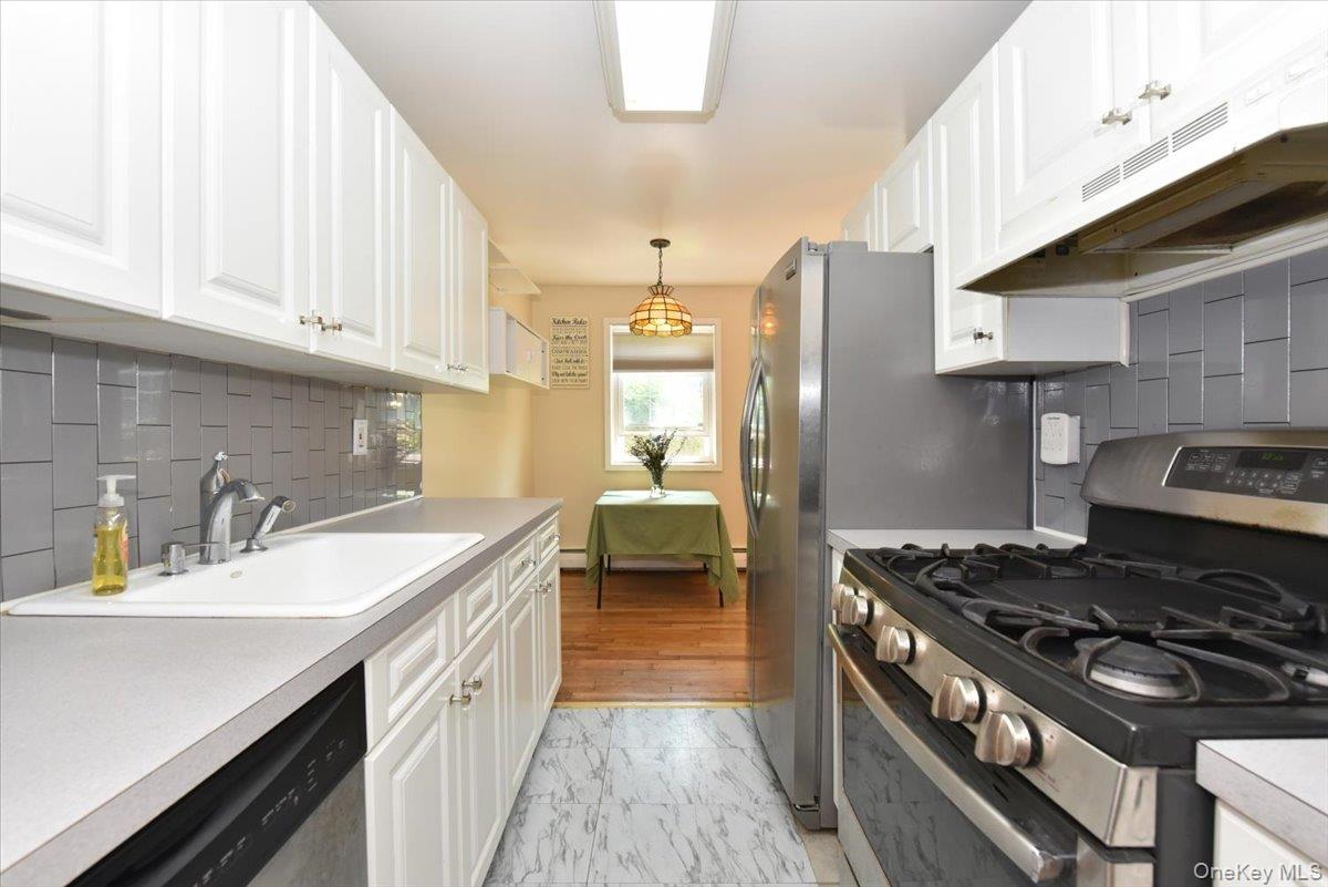 295 Merrick Road # 4A, Amityville, NY 11701