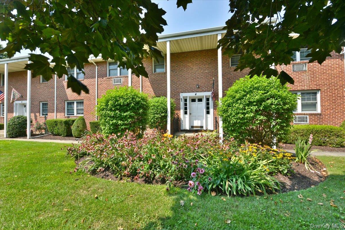 295 Merrick Road # 4A, Amityville, NY 11701