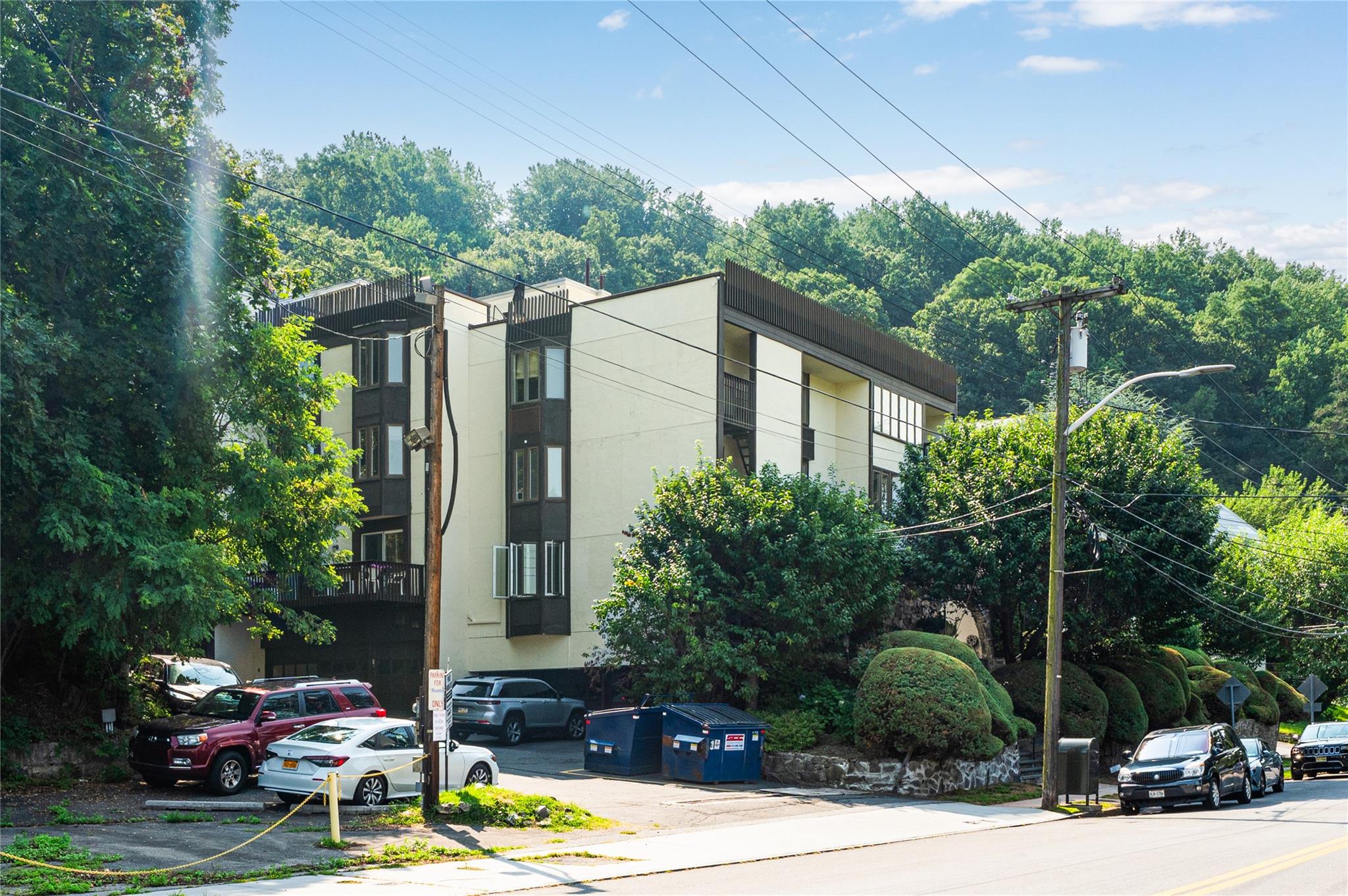 1200 Warburton Avenue # 6, Yonkers, NY 10701