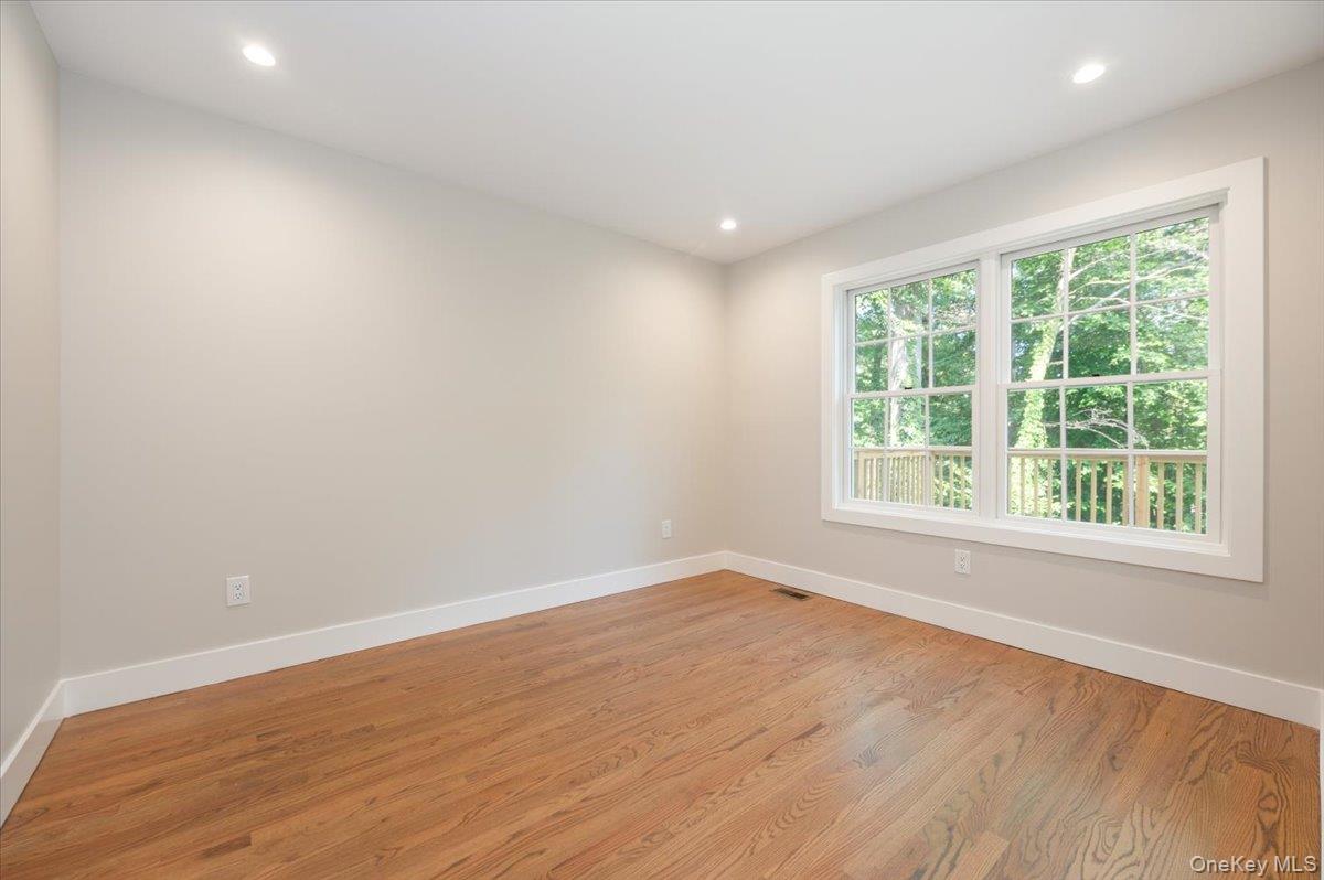 97 Station Road, Great Neck, NY 11023