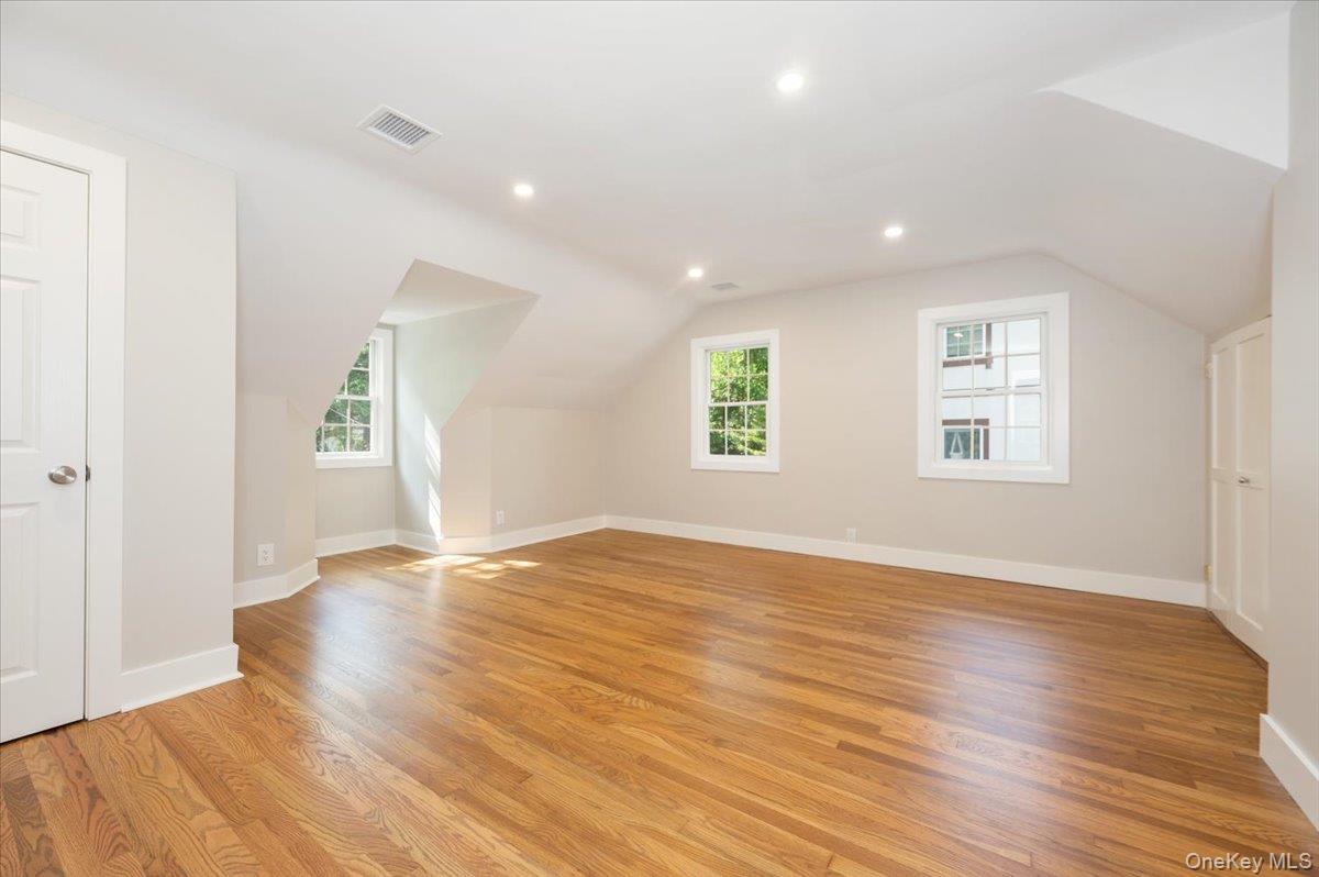 97 Station Road, Great Neck, NY 11023