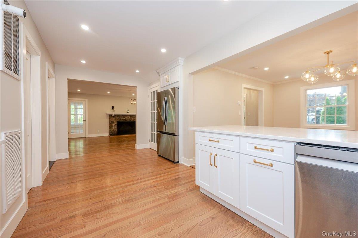 97 Station Road, Great Neck, NY 11023