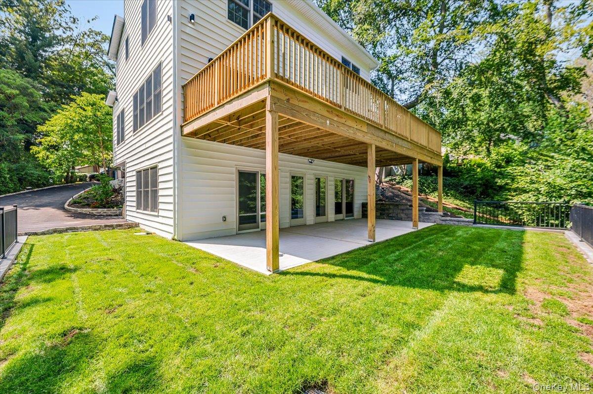 97 Station Road, Great Neck, NY 11023