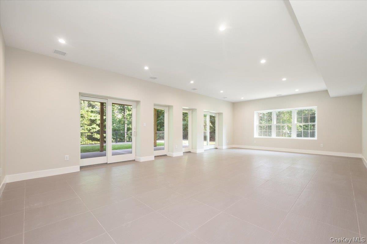 97 Station Road, Great Neck, NY 11023