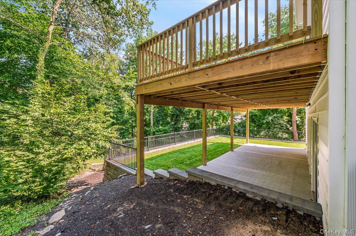 97 Station Road, Great Neck, NY 11023