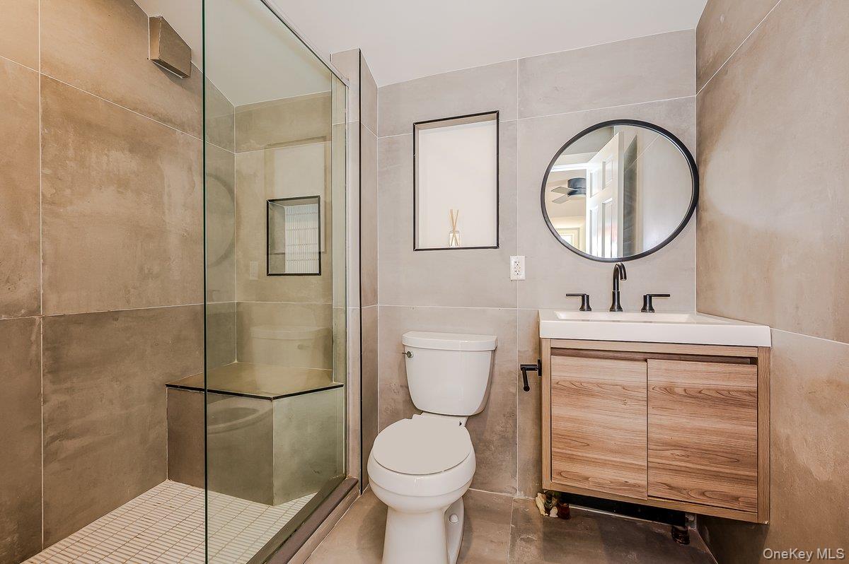 97 Station Road, Great Neck, NY 11023